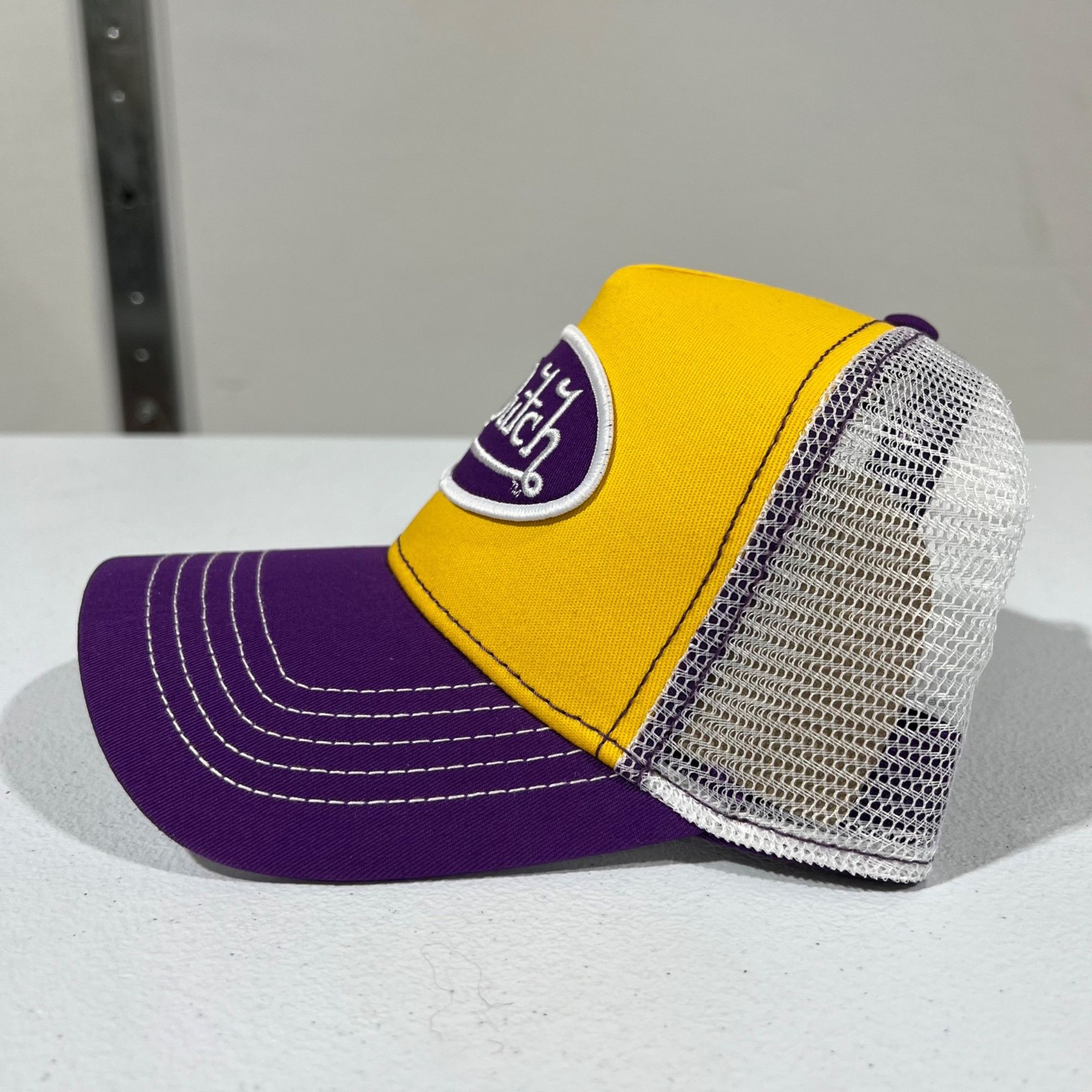 Von Dutch NWT VON DUTCH TRUCKER HAT - LAKERS COLOR - OS Size ONE SIZE - 3 Thumbnail
