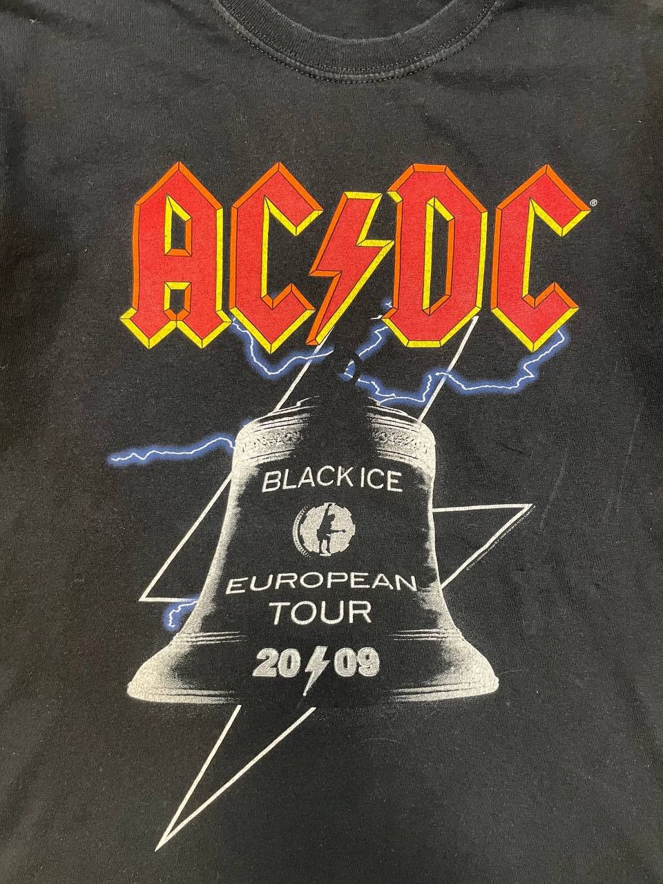 AC/DC Vintage AC/DC 2009 European Tour Black Ice Shirt Concert Size US S / EU 44-46 / 1 - 9 Thumbnail