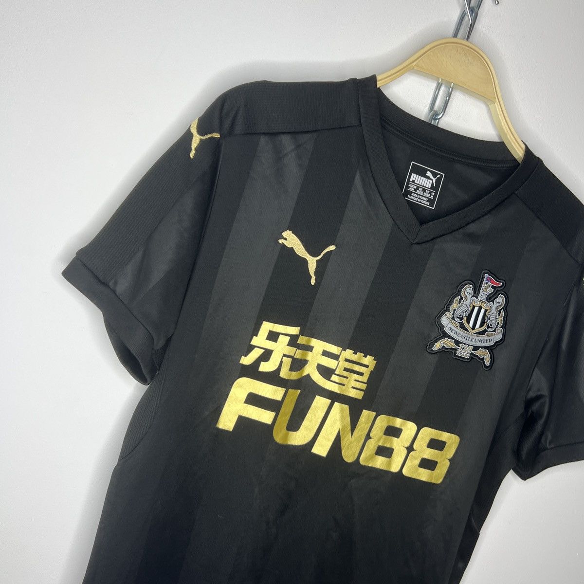 Puma × Vintage Puma Newcastle United Home Soccer Jersey Tshirt Tee Black Size US M / EU 48-50 / 2 - 3 Thumbnail