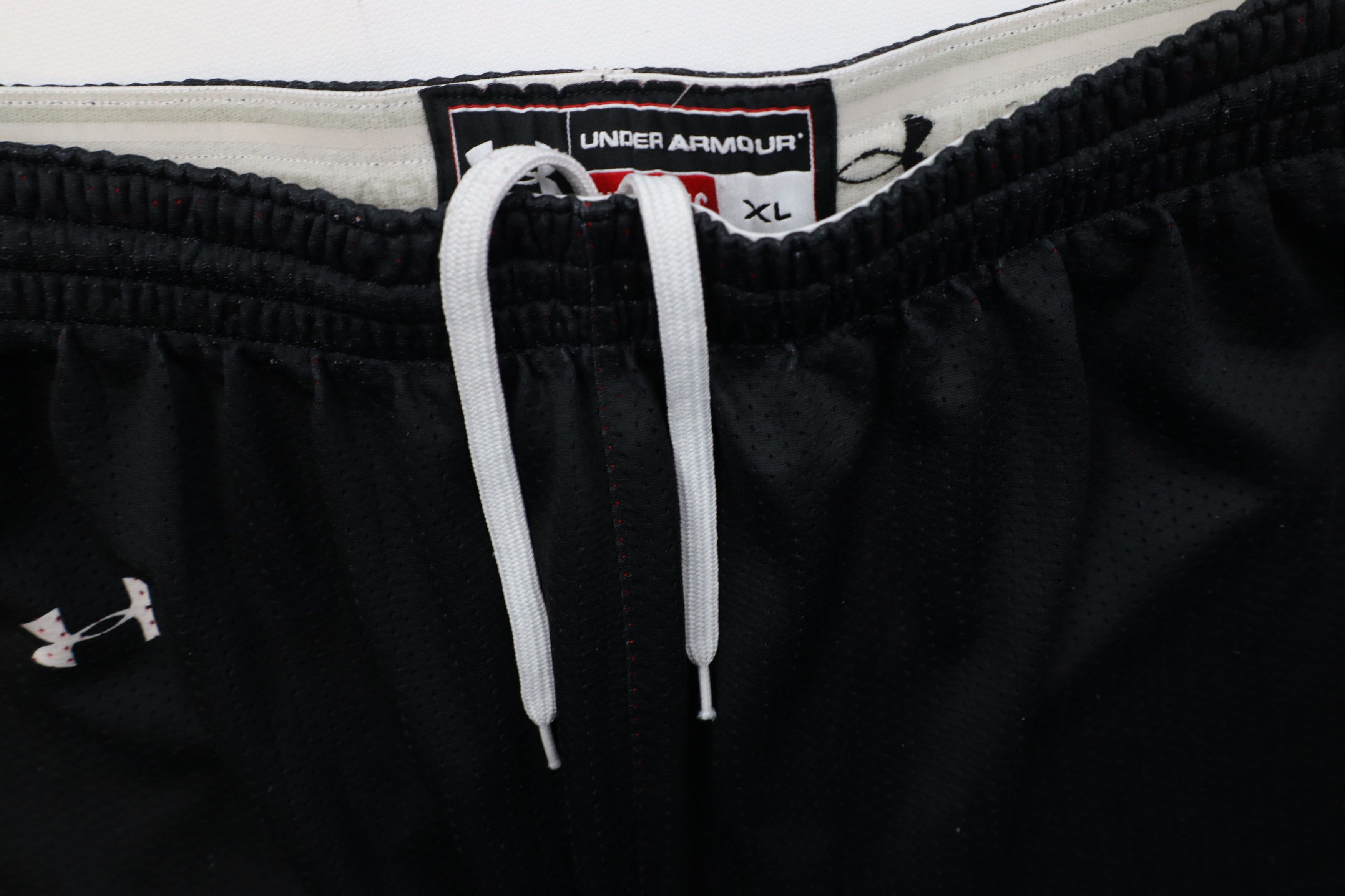 Under Armour Under Armour Game University of Cincinnati Basketball Shorts Size US 36 / EU 52 - 7 Thumbnail
