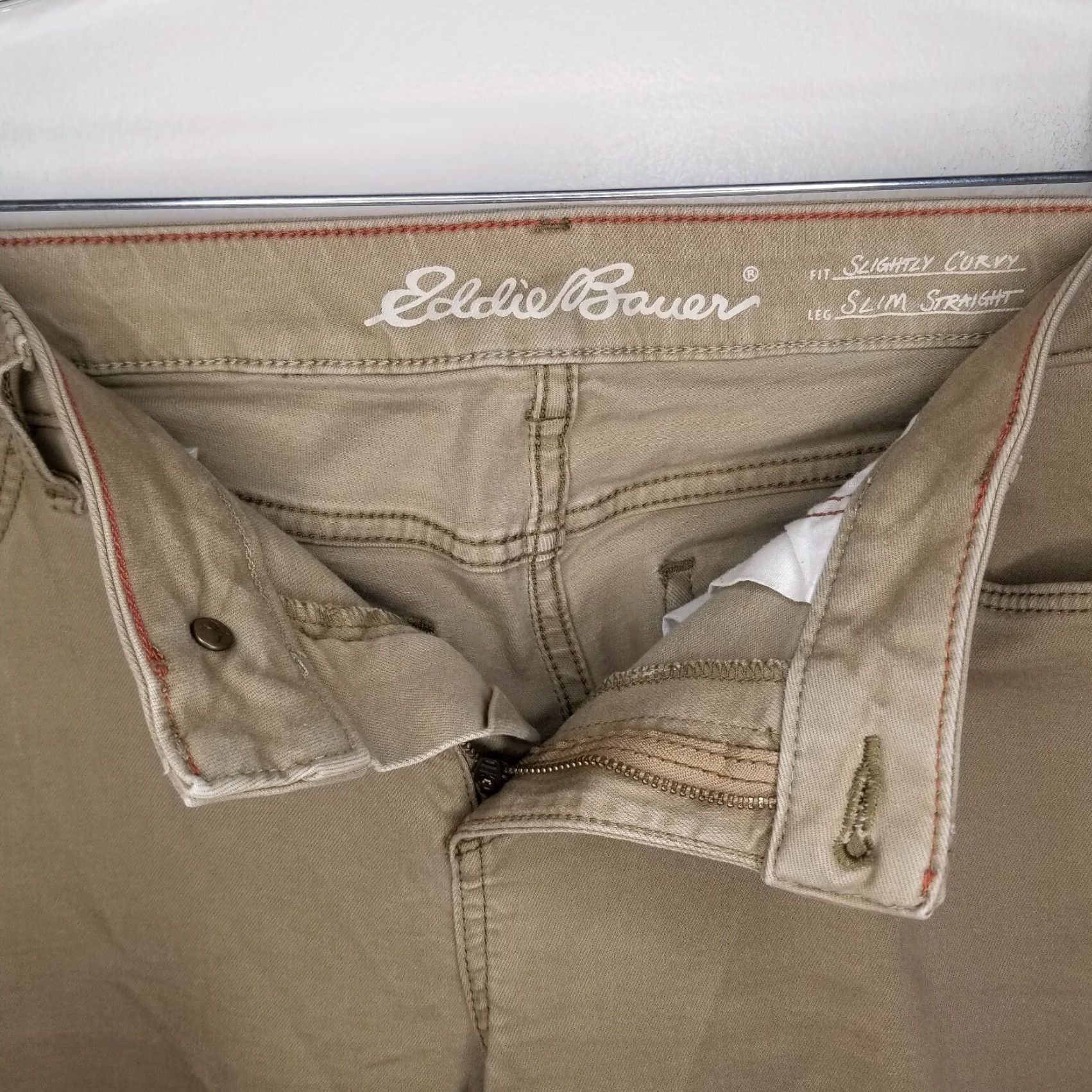 Eddie Bauer VINTAGE Eddie Bauer Women's Pants Size 10 Khaki Beige Slim Straight Chino Slimming Casual Size 32" / US 10 / IT 46 - 3 Thumbnail