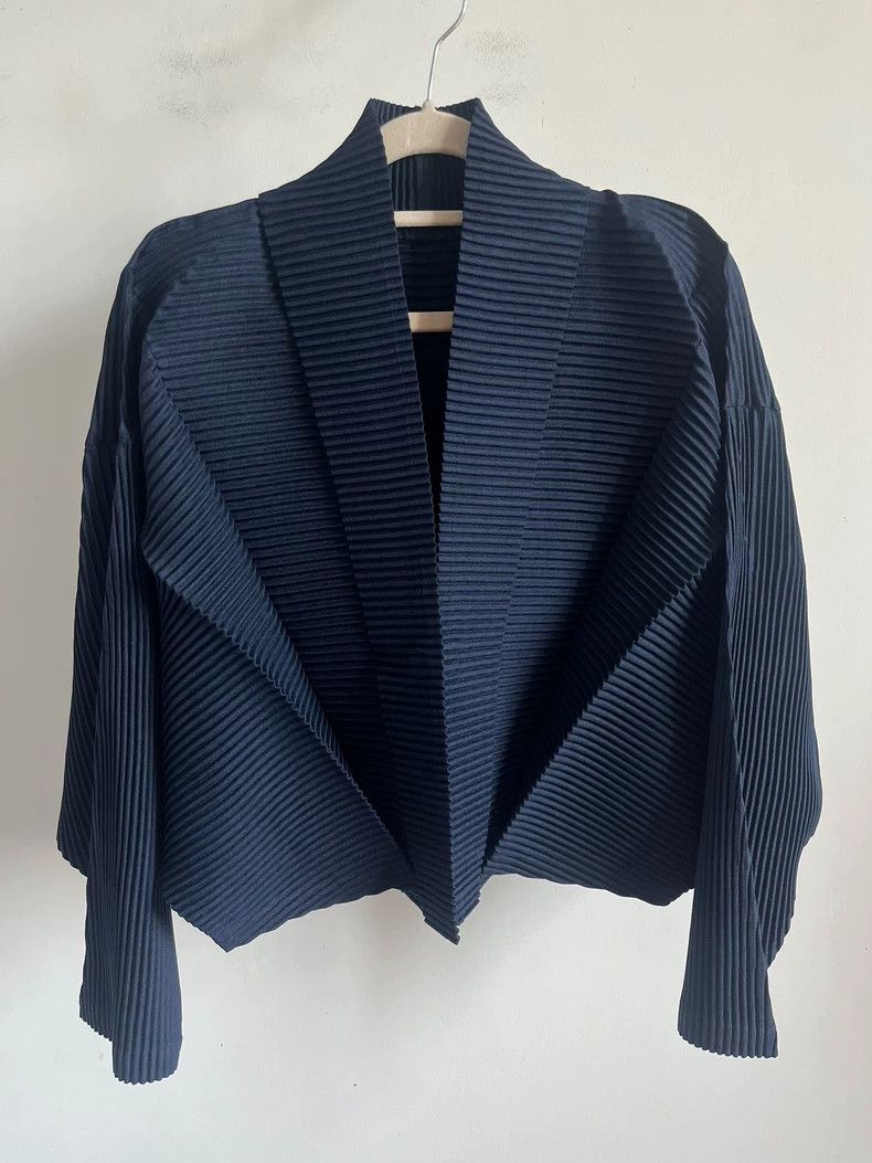 Issey Miyake Issey Miyake size:2 A dark blue pleated cardigan Size S / US 4 / IT 40 - 1 Thumbnail