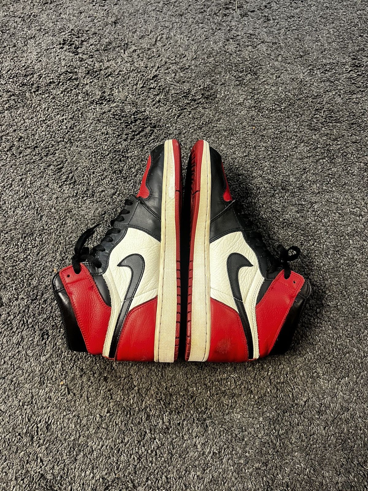 Jordan Brand Air Jordan 1 Retro High Bred Size US 10.5 / EU 43-44 - 2 Thumbnail