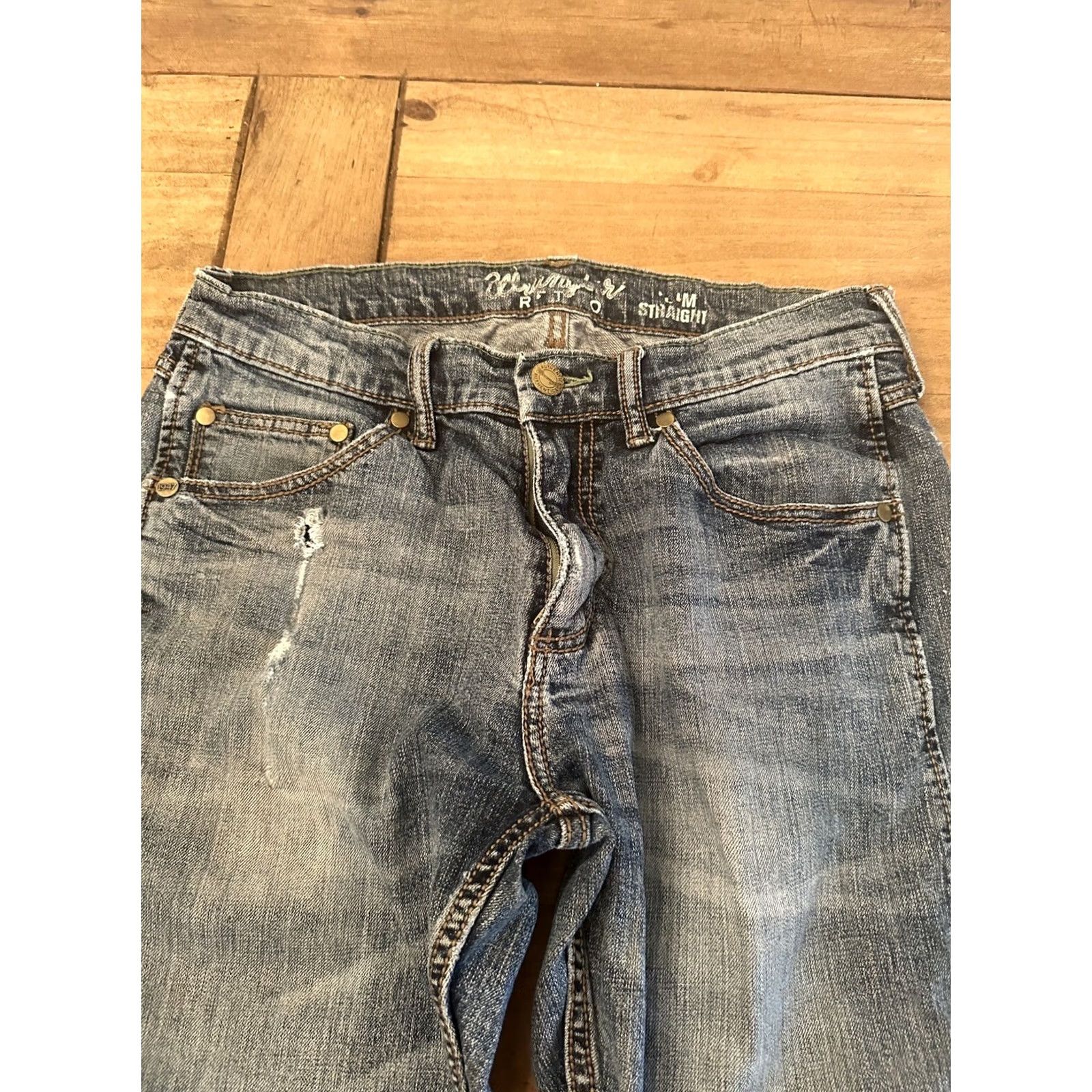 Wrangler Wrangler Jeans Mens 31x34 Blue Slim Fit Straight Leg Stretch WLT88BZ Distressed Size US 31 - 6 Thumbnail