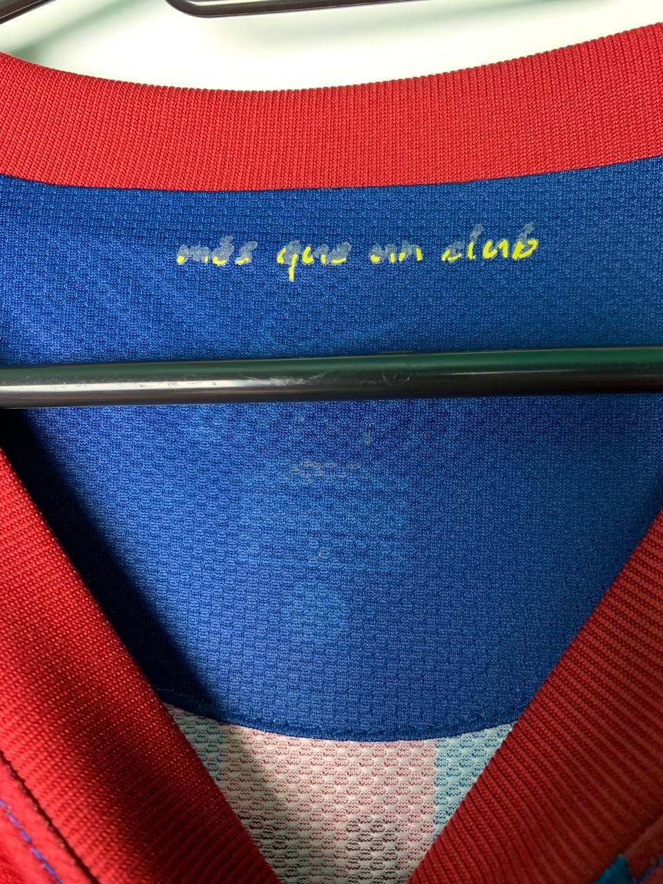 Nike BARCELONA 2011 2012 HOME FOOTBALL SHIRT SOCCER JERSEY Size US XL / EU 56 / 4 - 4 Thumbnail