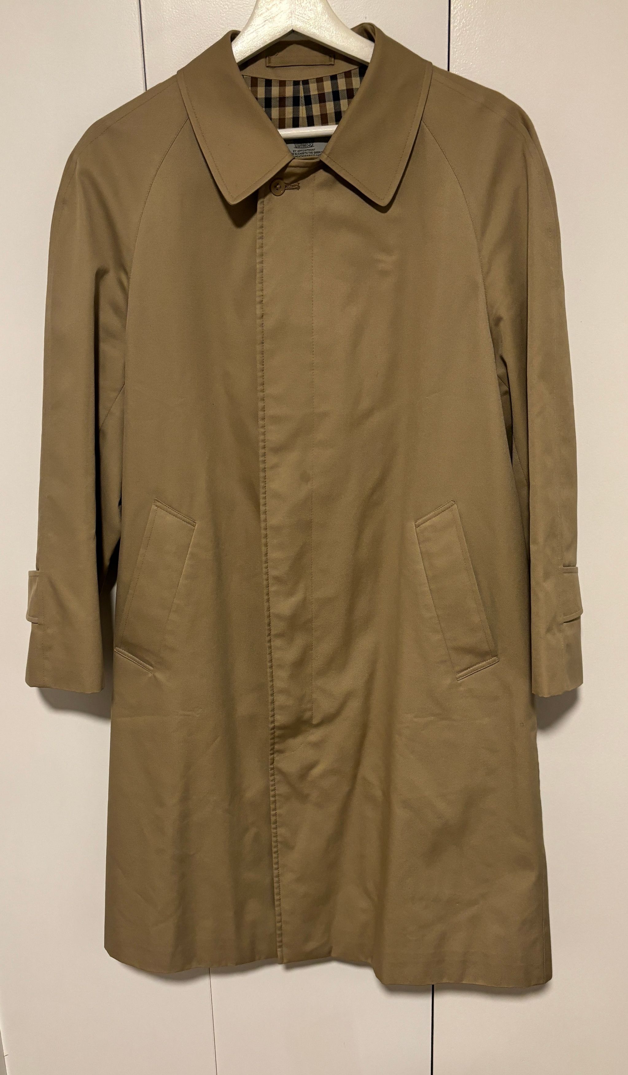 image of Aquascutum x Vintage Tan Waterproof Single Breasted Trench Coat - Small in Brown Tan, Men's