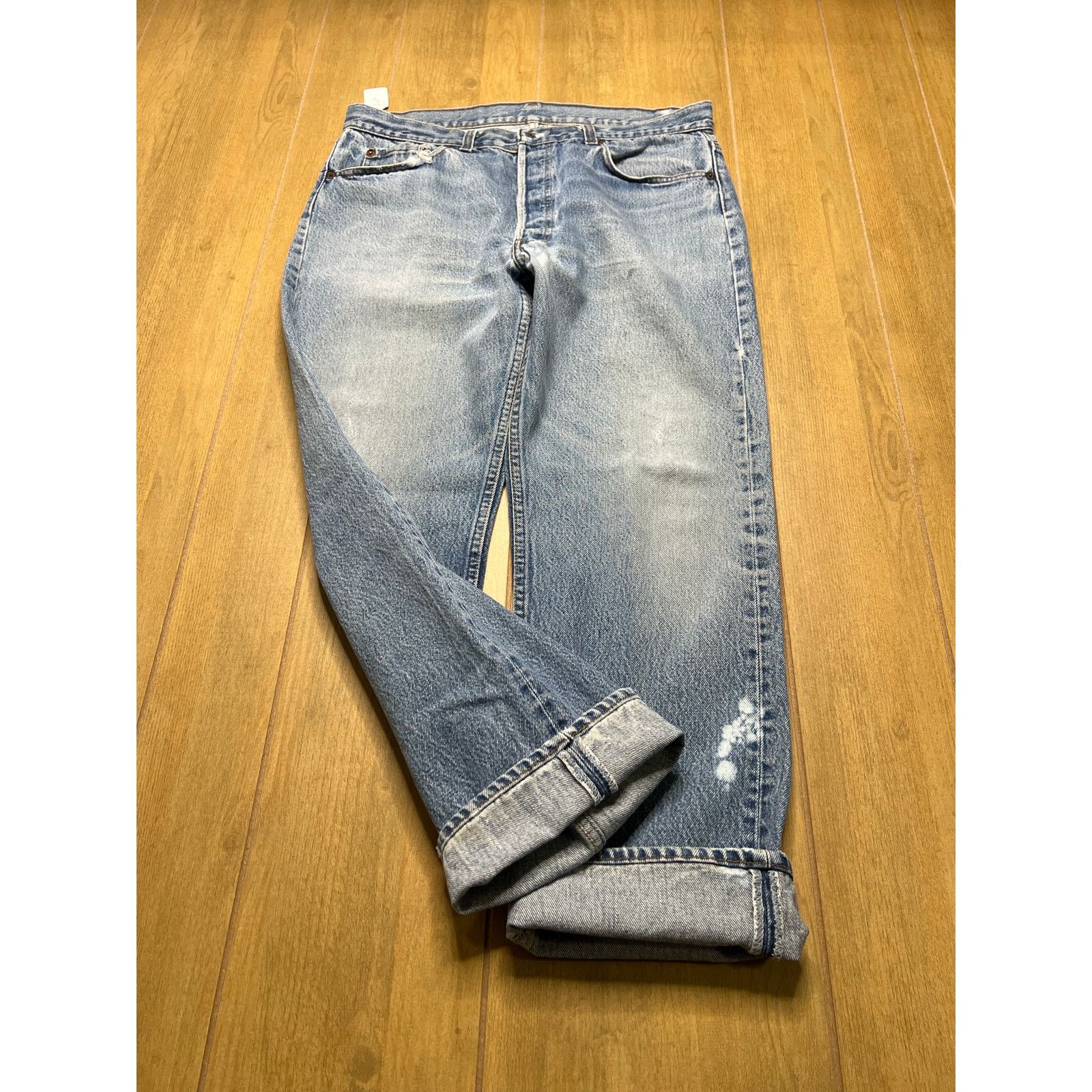 Levi's VTG Levi’s 501 Jeans USA Button Fly Faded Distressed 33x26 Size US 33 - 1 Thumbnail