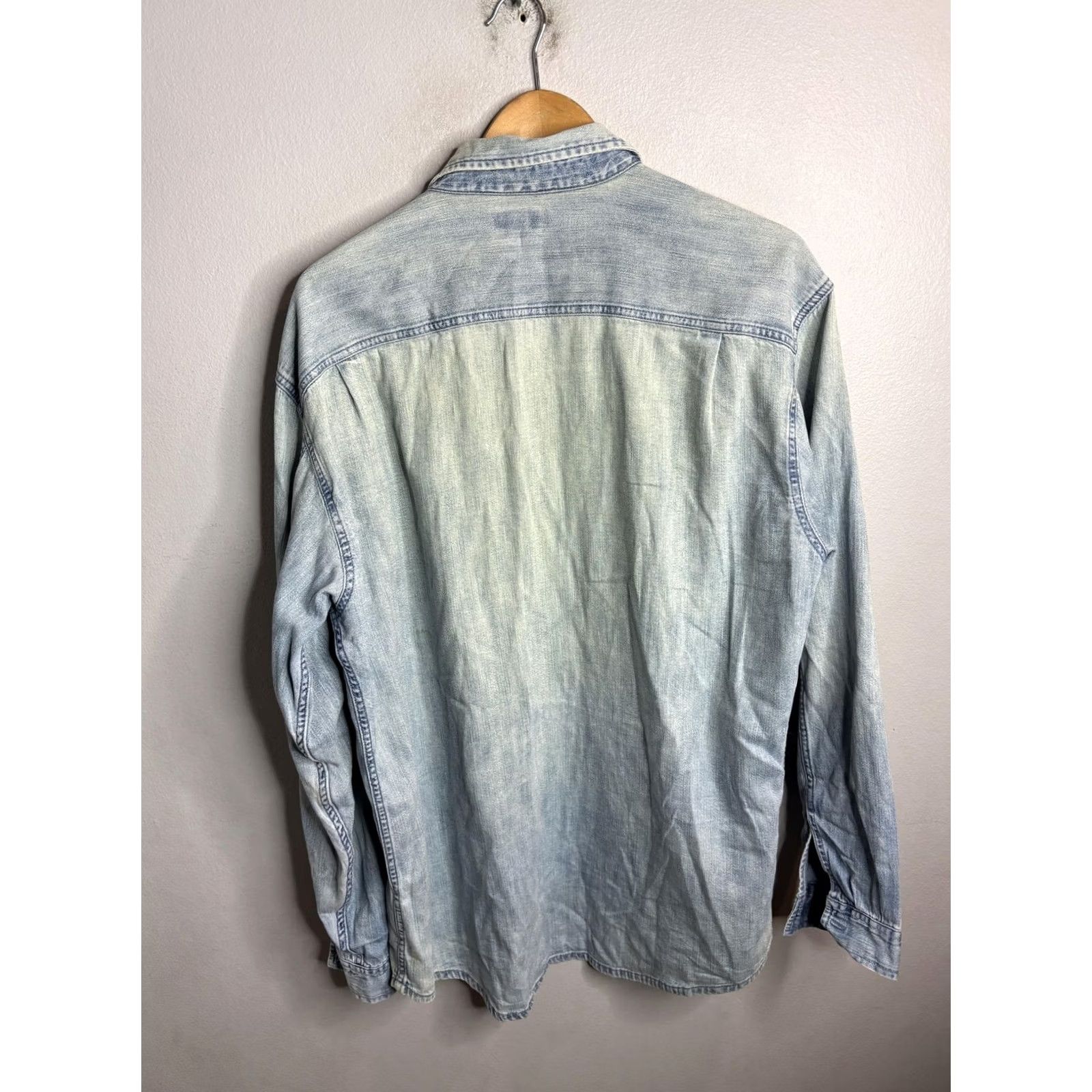 Levi's VINTAGE Levi's Denim Shirt Mens Large Light Wash Button-Down Long Sleeve Red Tab Casual Size US L / EU 52-54 / 3 - 5 Thumbnail