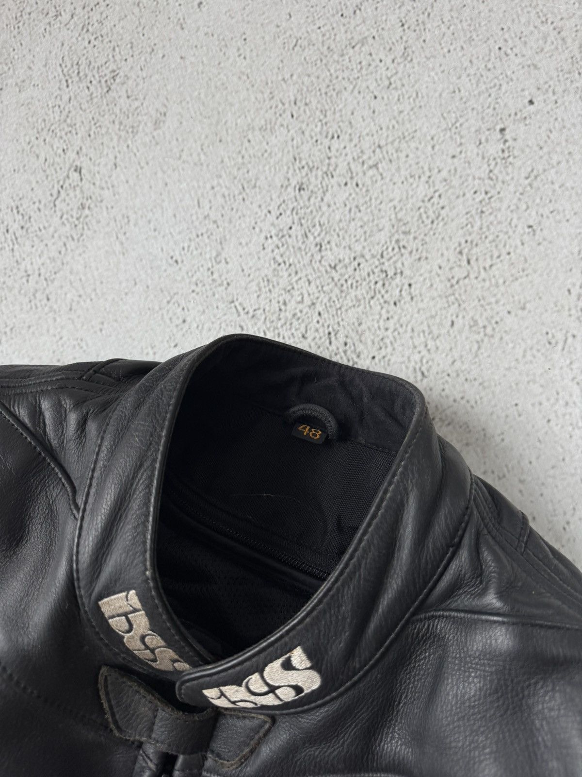 Leather IXS RX5T Vintage Motorcycles Racing Armour Leather Suit Size US M / EU 48-50 / 2 - 11 Thumbnail