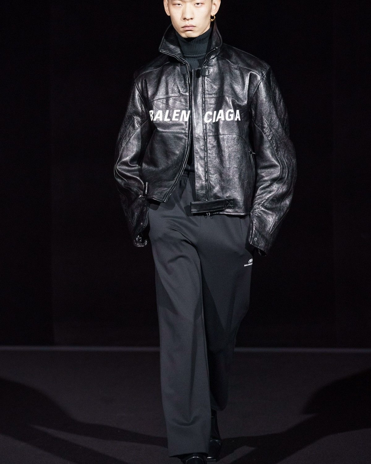 Balenciaga Balenciaga FW19 Grainy Buffalo Leather Biker Jacket Size US S / EU 44-46 / 1 - 3 Thumbnail