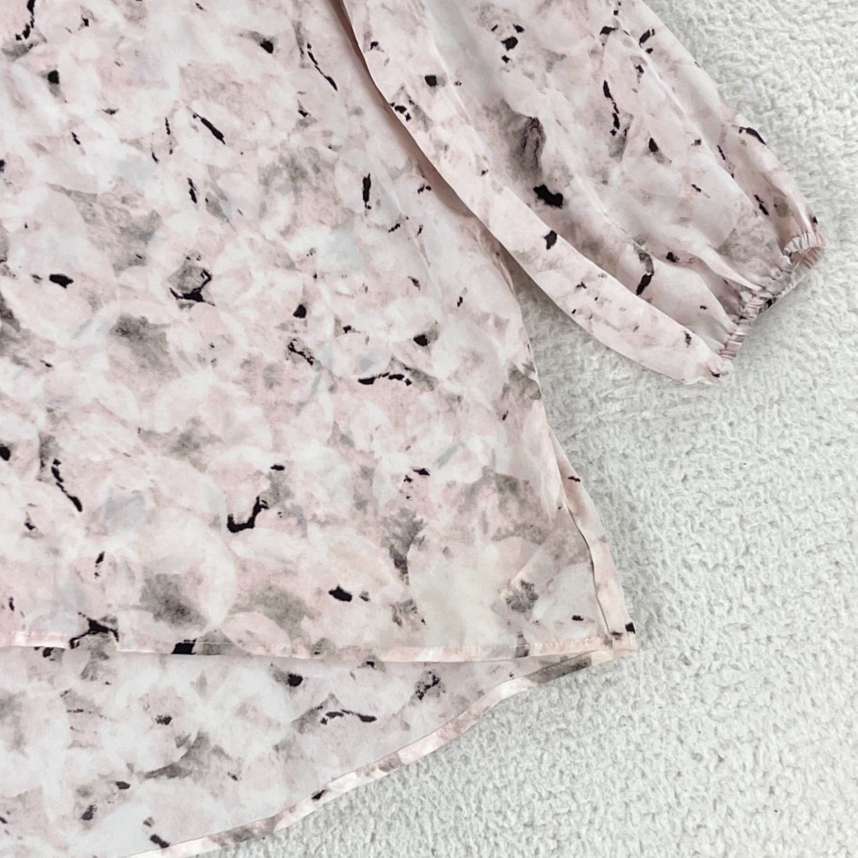 Cynthia Rowley Cynthia Rowley Shirt Womens Pink V-Neck 3/4 Sleeve Flowy Pullover Large Housekeeping: None Size S / US 4 / IT 40 - 4 Thumbnail