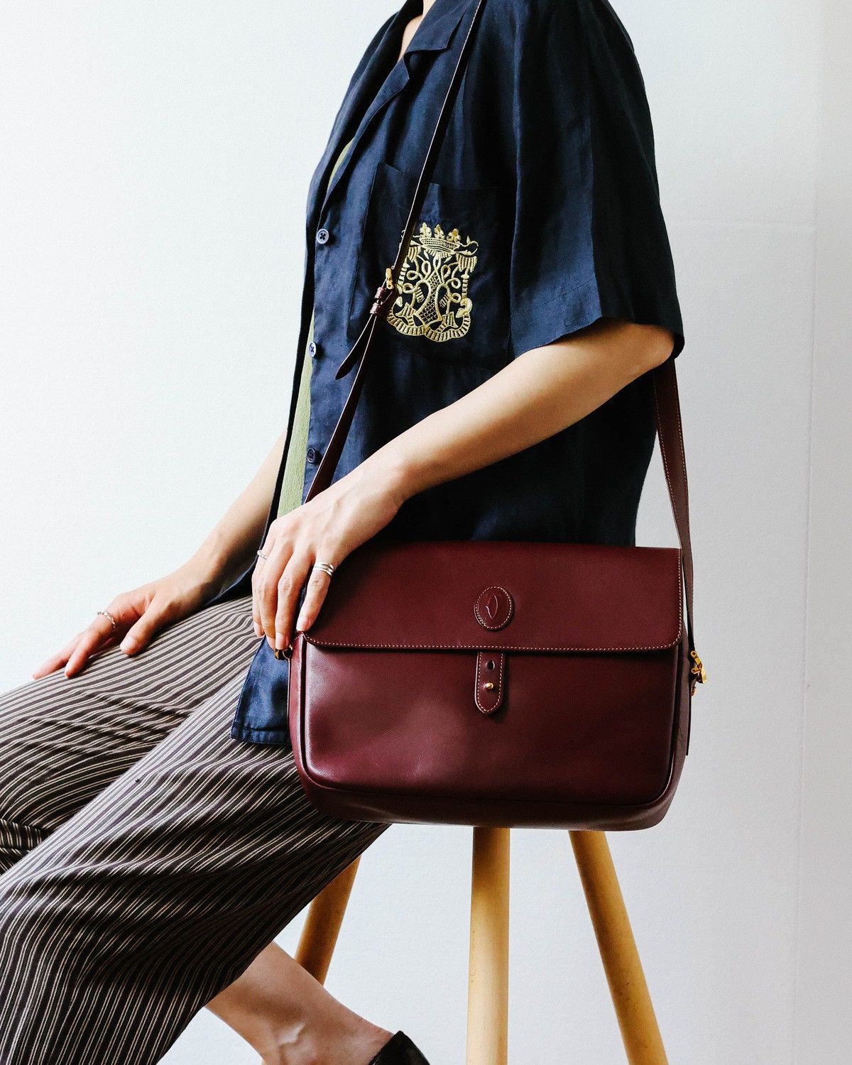 Cartier Cartier Must de Cartier Burgundy Leather Shoulder Bag Size ONE SIZE - 1 Thumbnail
