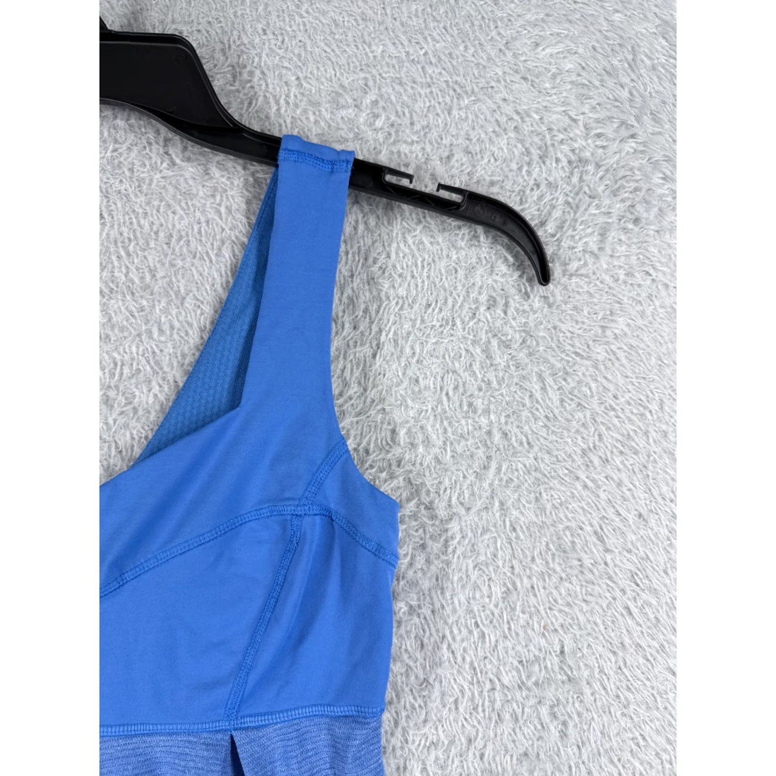 Lululemon Lululemon Shirt Women 4 Blue Tank Sleeveless Racerback Drawstring Built-In Bra Athletic Colorful Outdoor Sports 90s Size S / US 4 / IT 40 - 2 Thumbnail