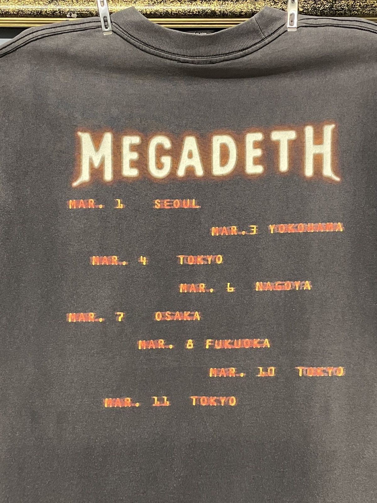 Band Tees Vintage 90s Original Megadeth Rock Band Tour Rat Faded Tee Size US L / EU 52-54 / 3 - 8 Thumbnail
