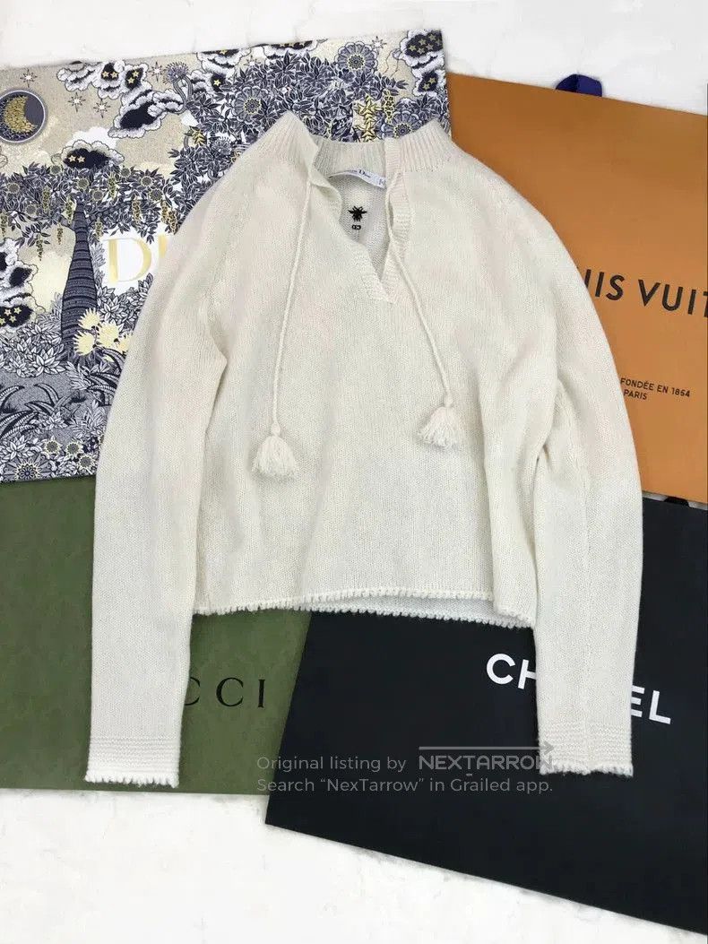Dior Dior White Bee Cashmere Sweater. Size US M / EU 48-50 / 2 - 1 Thumbnail