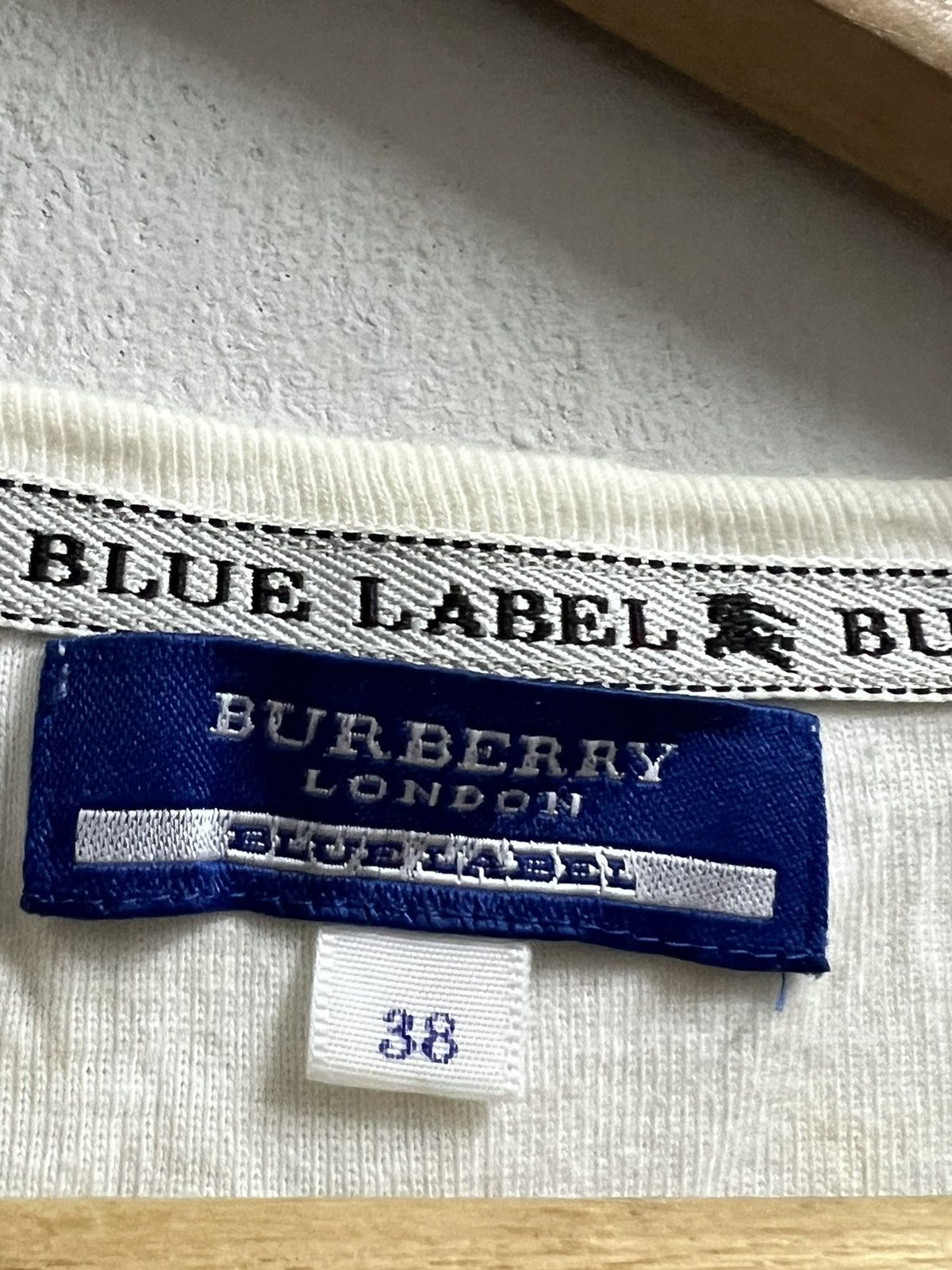 Burberry × Vintage Burberry blue label white short sleeve size 38 Size XS / US 0-2 / IT 36-38 - 4 Thumbnail