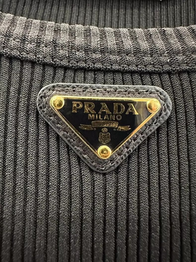 Prada Prada Black Cropped Knit Top with Logo-2506 Size M / US 6-8 / IT 42-44 - 3 Thumbnail