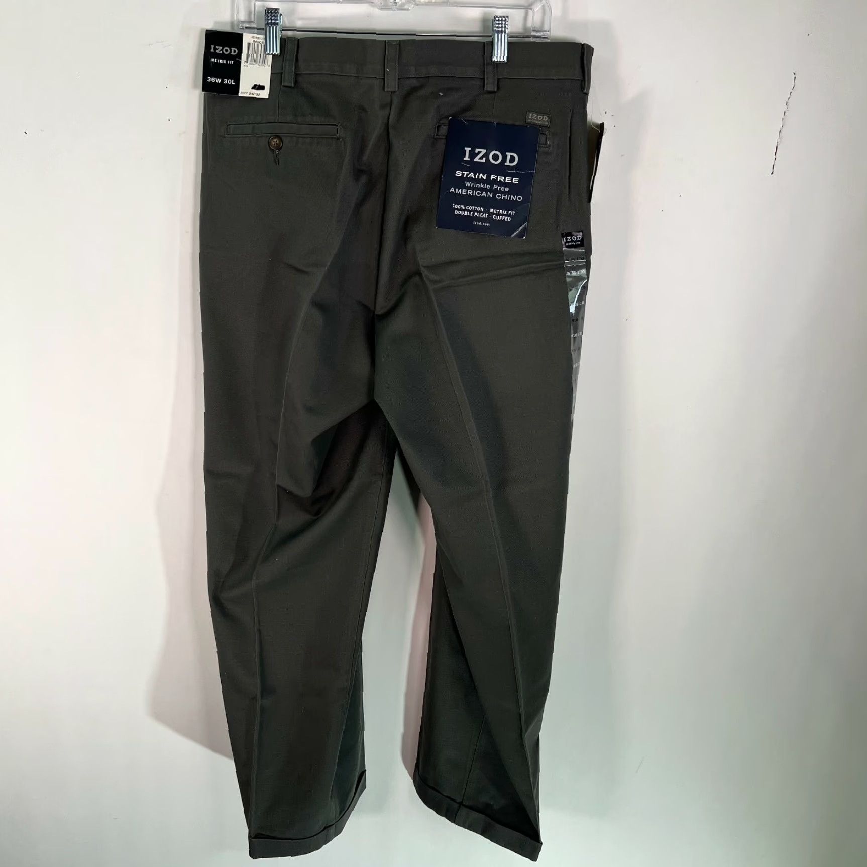 Izod IZOD Chino Pants Men Metrix Fit 36W 30L Gray, 100% Cotton, Wrinkle Resistant, Belt Loops, Cuffed, Plain/Solid, Business Casual, Size 36X30, Mens Size US 36 / EU 52 - 2 Thumbnail
