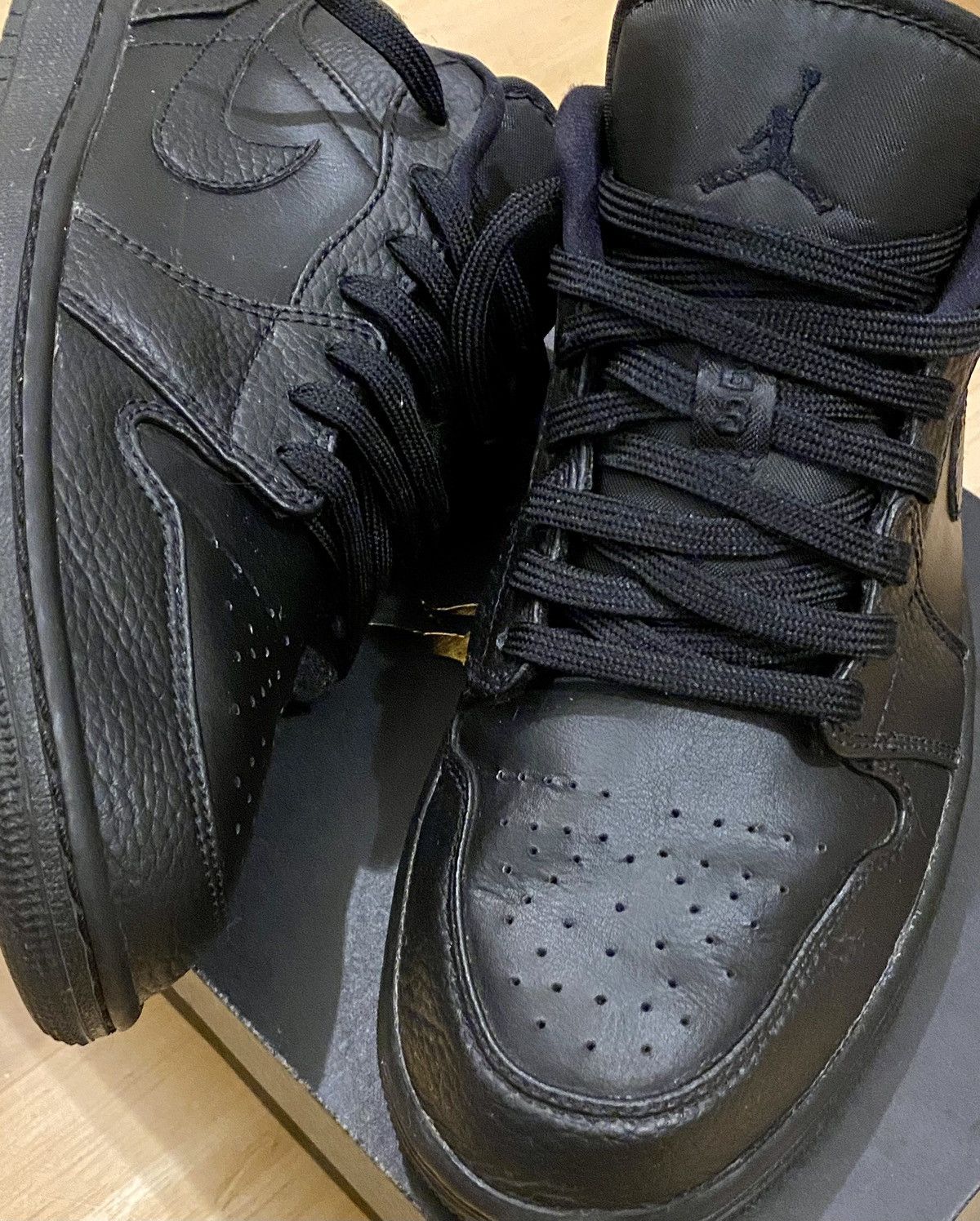 Jordan Brand × Nike Air Jordan 1 Low Triple Black Size US 8.5 / EU 41-42 - 3 Thumbnail