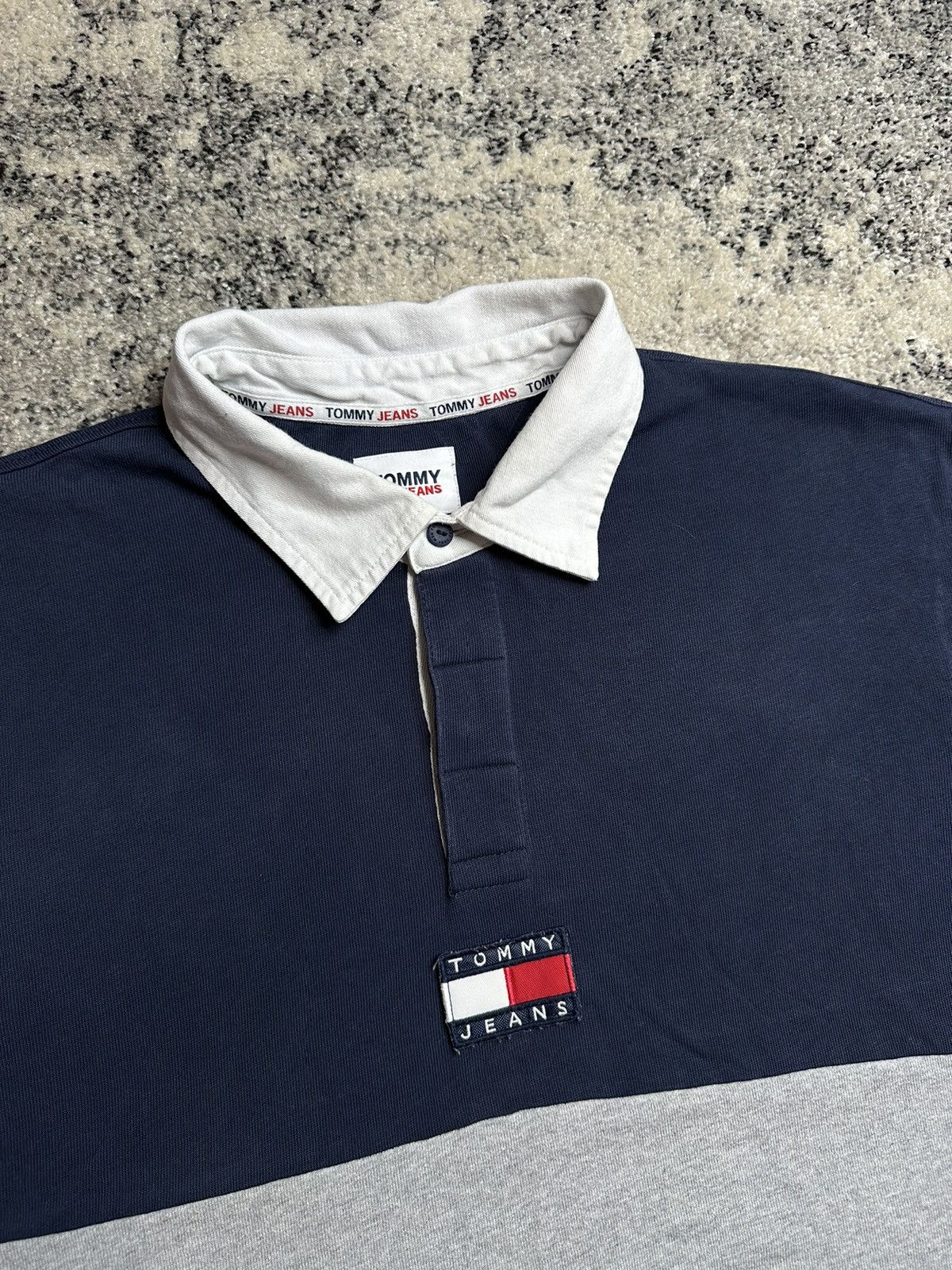 Tommy Hilfiger Tommy Hilfiger Vintage StreetWear Polo Size US M / EU 48-50 / 2 - 2 Thumbnail