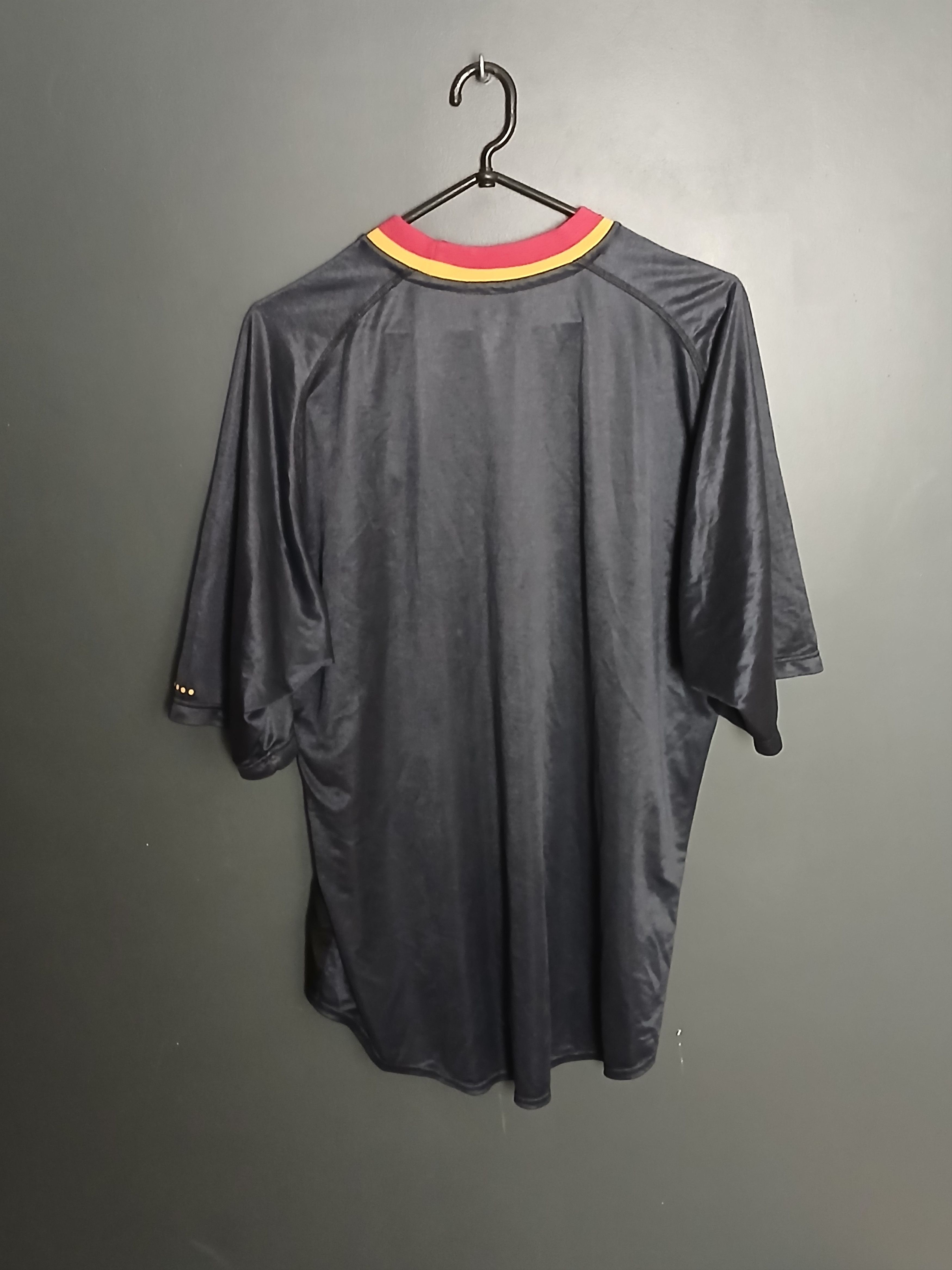 Vintage Belgium National Team 2000/2002 Away Football Jersey T-Shirt Size US XL / EU 56 / 4 - 2 Thumbnail