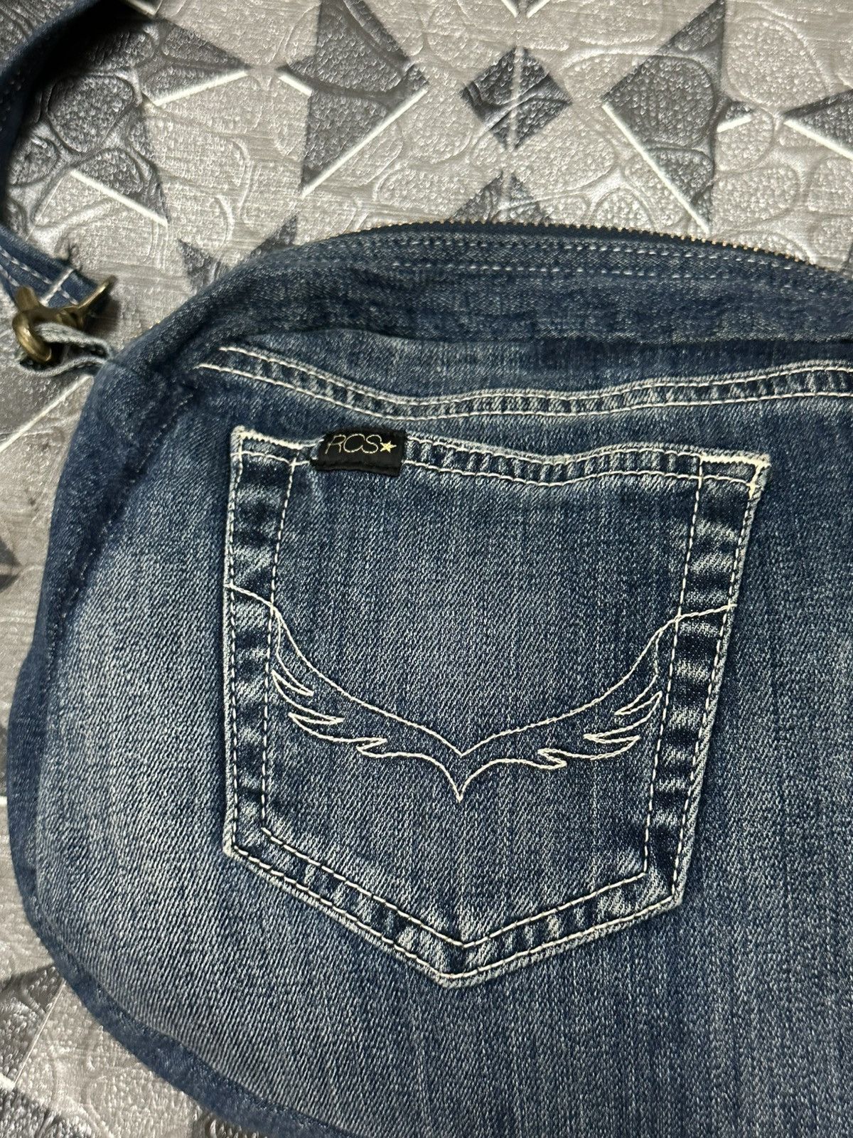 Japanese Brand Rodeo Crown Japanese Brand Reconstruct Sling Bag Size ONE SIZE - 2 Thumbnail