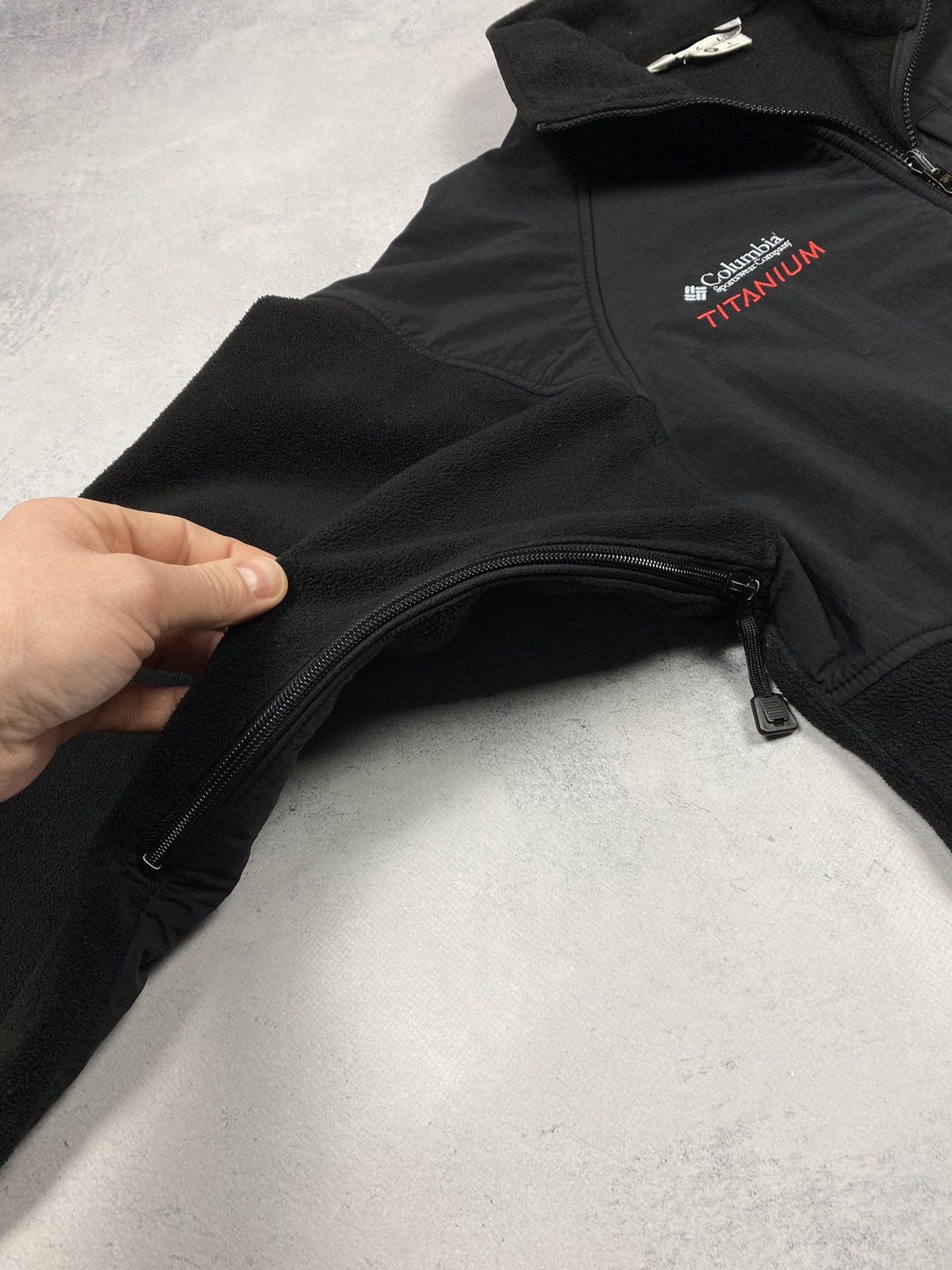 Columbia Vintage Columbia Titanium Full Zip Fleece Jacket Gorpcore Size US L / EU 52-54 / 3 - 10 Thumbnail