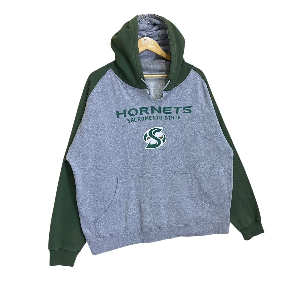 NFL The Sacramento State Hornets Football Pullover Hoodie Baggy Size US XL / EU 56 / 4 - 2 Thumbnail
