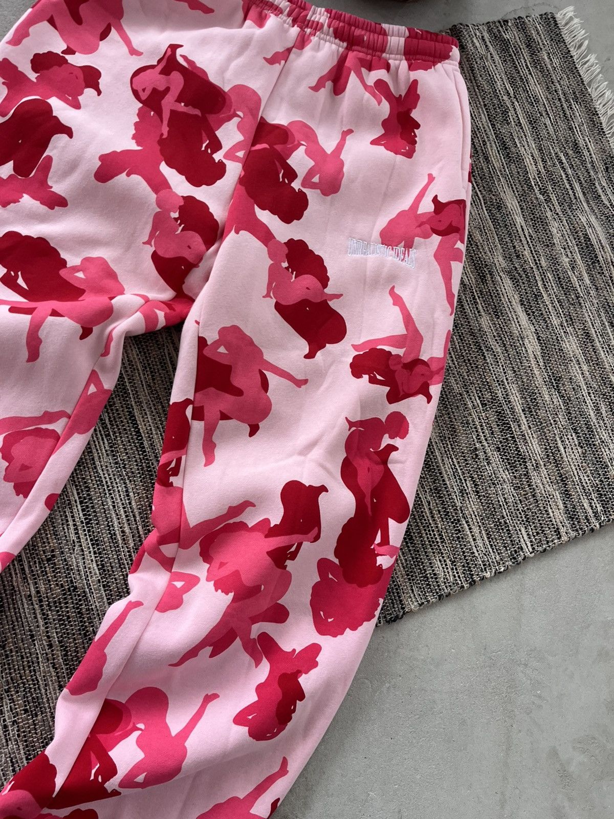 Named Collective Hype Named Collective Unrealistic Pink camouflage Sweatpants Size US 32 / EU 48 - 6 Thumbnail