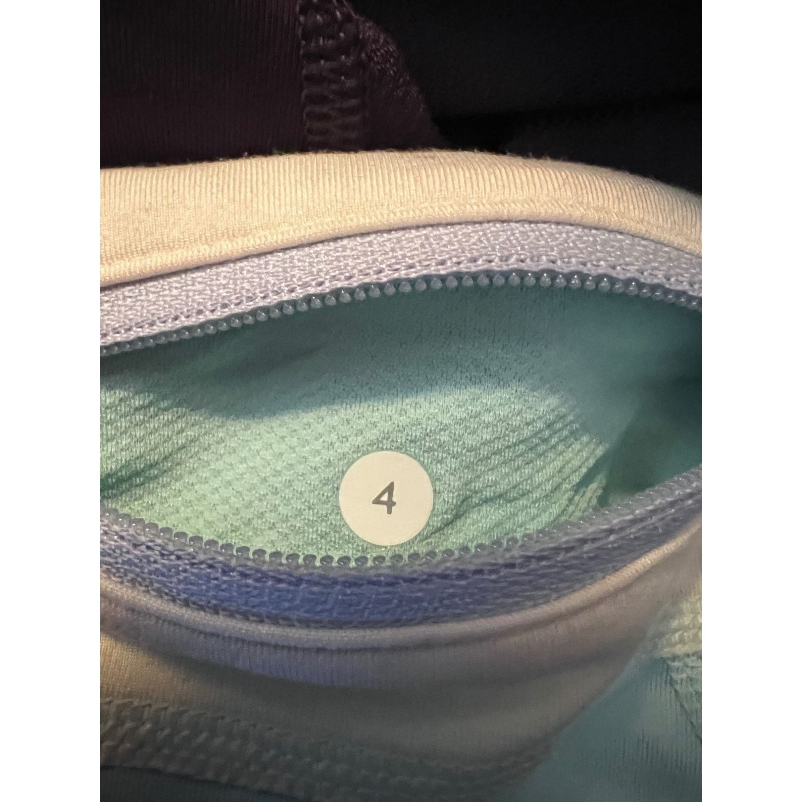 Lululemon Lululemon Run Inspire Crop II Yoga Leggings Sz 4 Zip Pocket Size 27" / US 4 / IT 40 - 9 Thumbnail