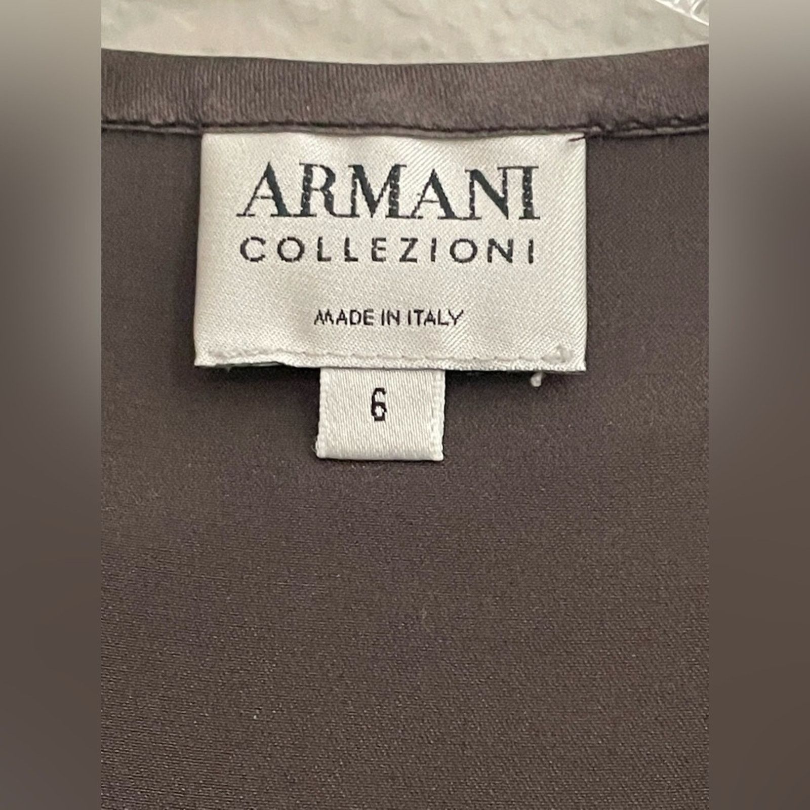 Armani Collezioni Armani Collezioni Raglan Sleeve Greige Button Blouse Size 6 Size M / US 6-8 / IT 42-44 - 2 Thumbnail