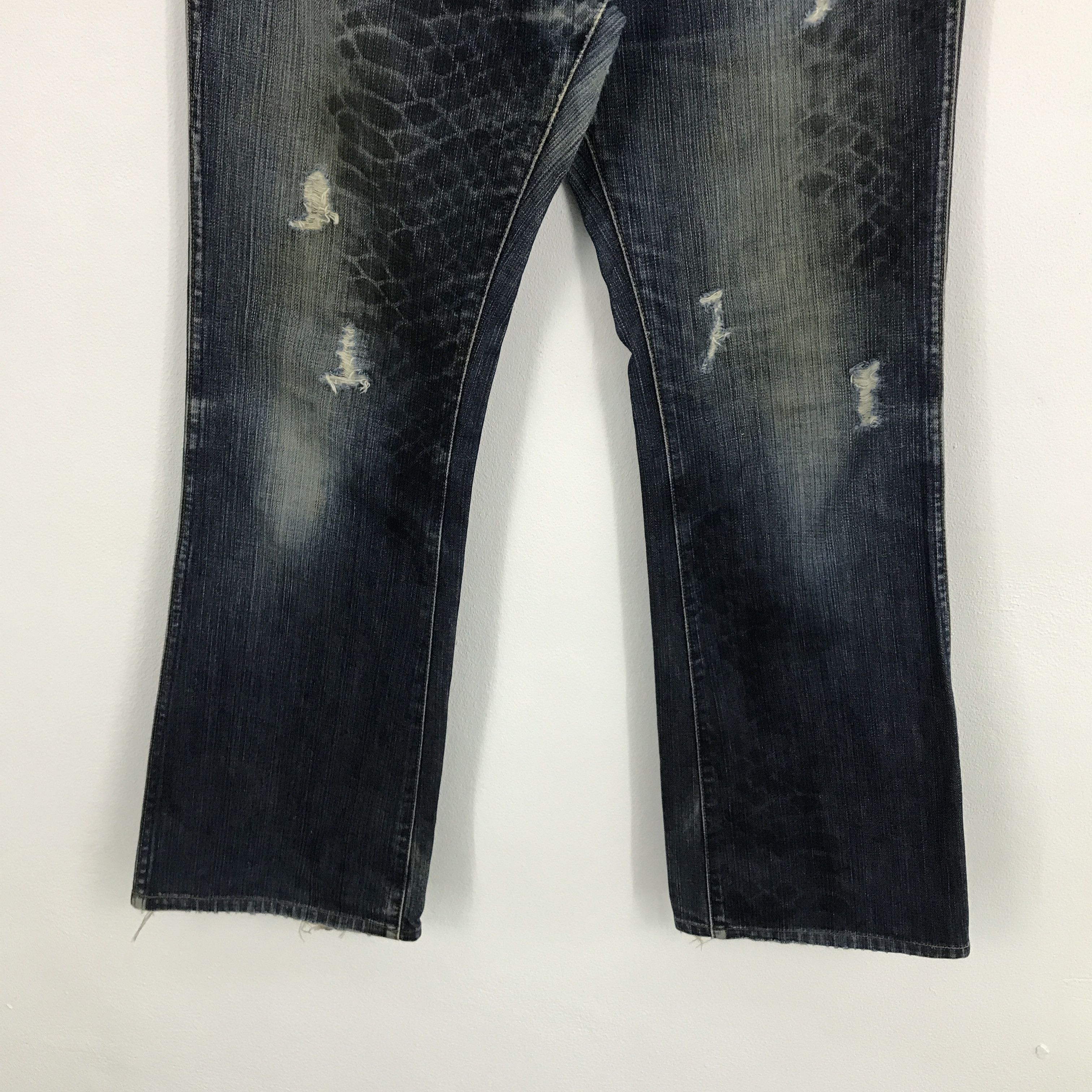 Japanese Brand × Wrangler Flared wrangler style value bootcut Denim jeans pants Size US 31 - 4 Thumbnail
