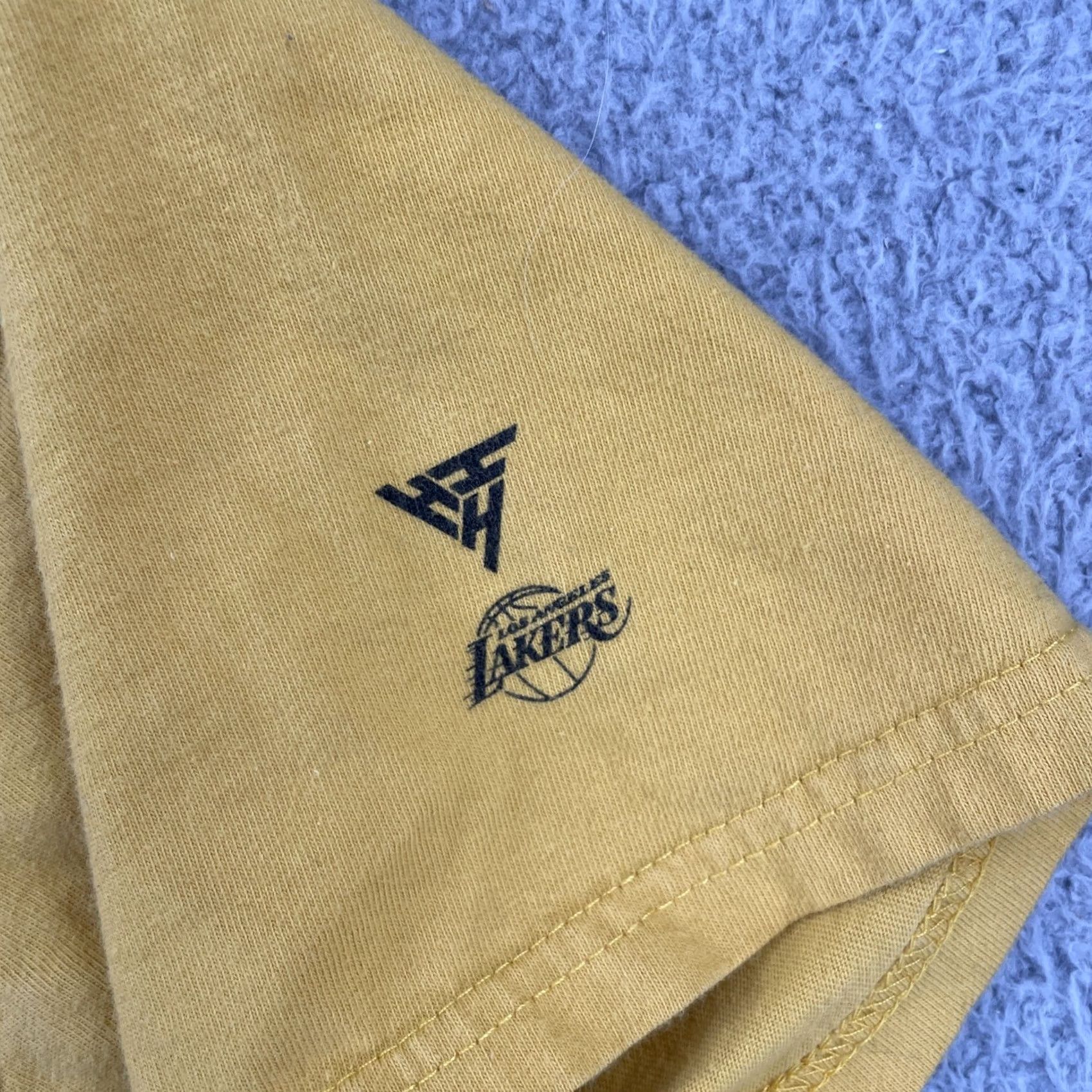 Vintage Los Angeles x Hypeland Lakers Shirt Mens M Yellow USA Basketball T-Shirt Crew Neck Short Sleeve Made in USA Size US M / EU 48-50 / 2 - 7 Thumbnail