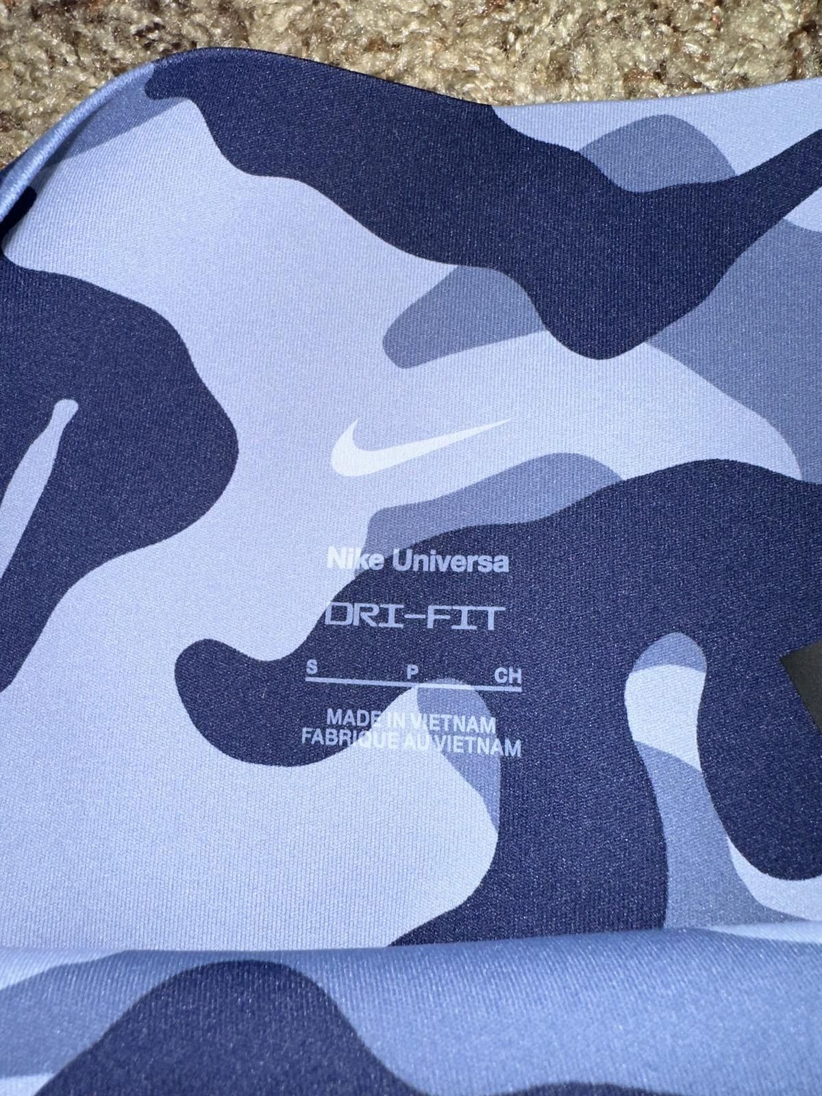 Nike Nike Women's Universa Medium-Support High-Waisted 7/8 Camo Leggings with Pockets Size 28" / US 6 / IT 42 - 2 Thumbnail