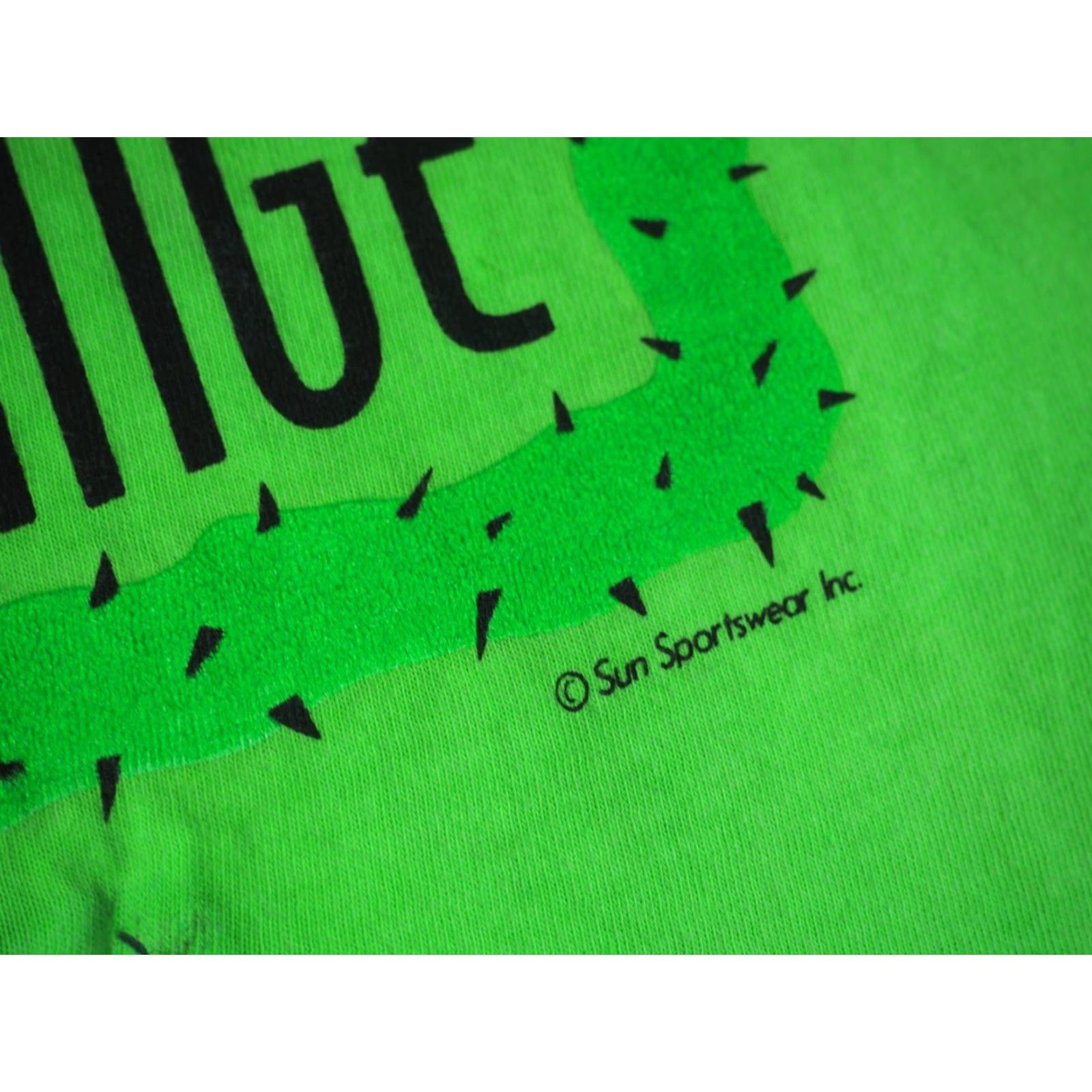 Herring VTG 80s 90s Surf Range Cactus Beach Joke Southwest Art Green Tee T-Shirt M Men Short Sleeve Cotton Graphic Tee Vintage Surf Shirt Size US M / EU 48-50 / 2 - 4 Thumbnail