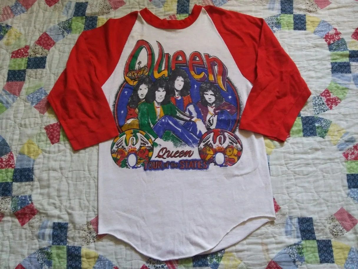 Band Tees Vintage Queen Band The Game 1980 Tour T-shirt Size US M / EU 48-50 / 2 - 1 Thumbnail