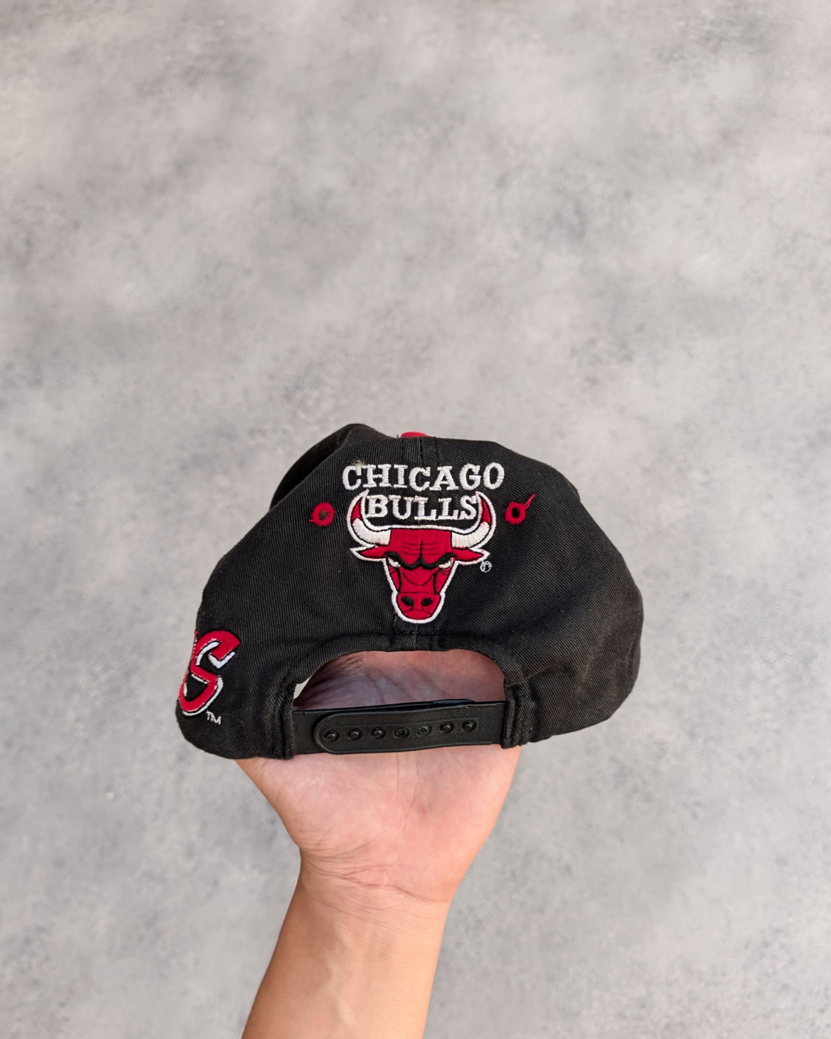 NBA 90s Vintage Chicago Bulls NBA Cap Size ONE SIZE - 5 Thumbnail