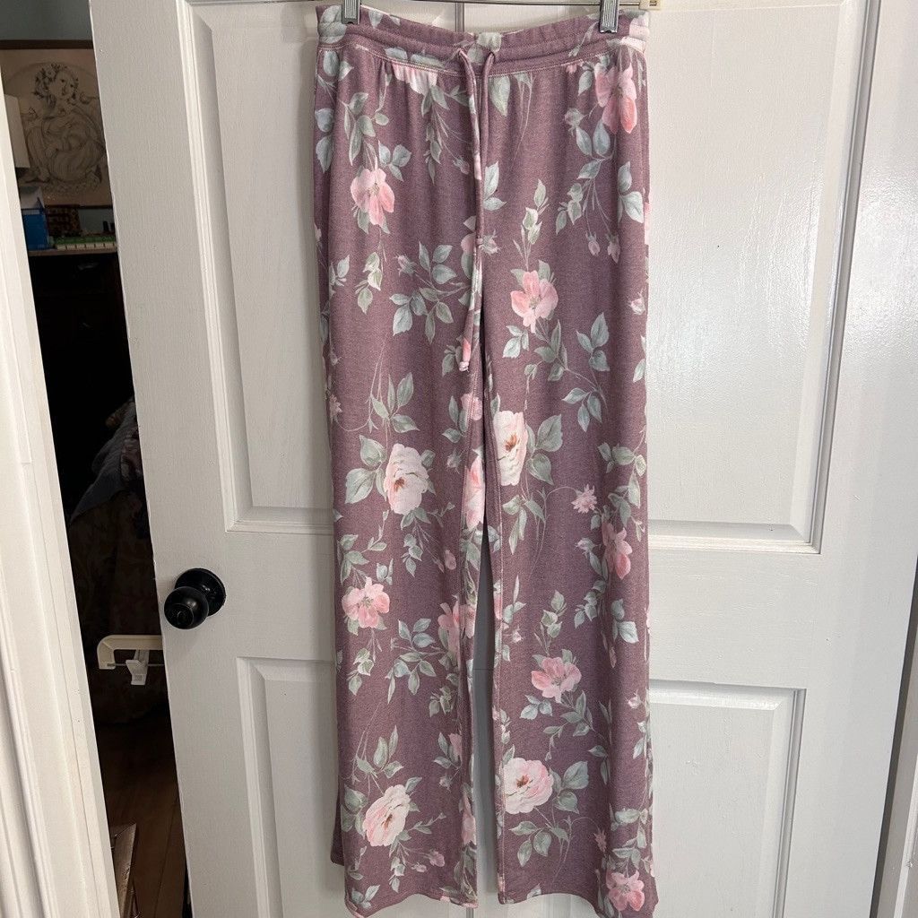 Chaser Brand Women's Chaser Lounge Pants S Purple Floral Size S / US 4 / IT 40 - 1 Thumbnail