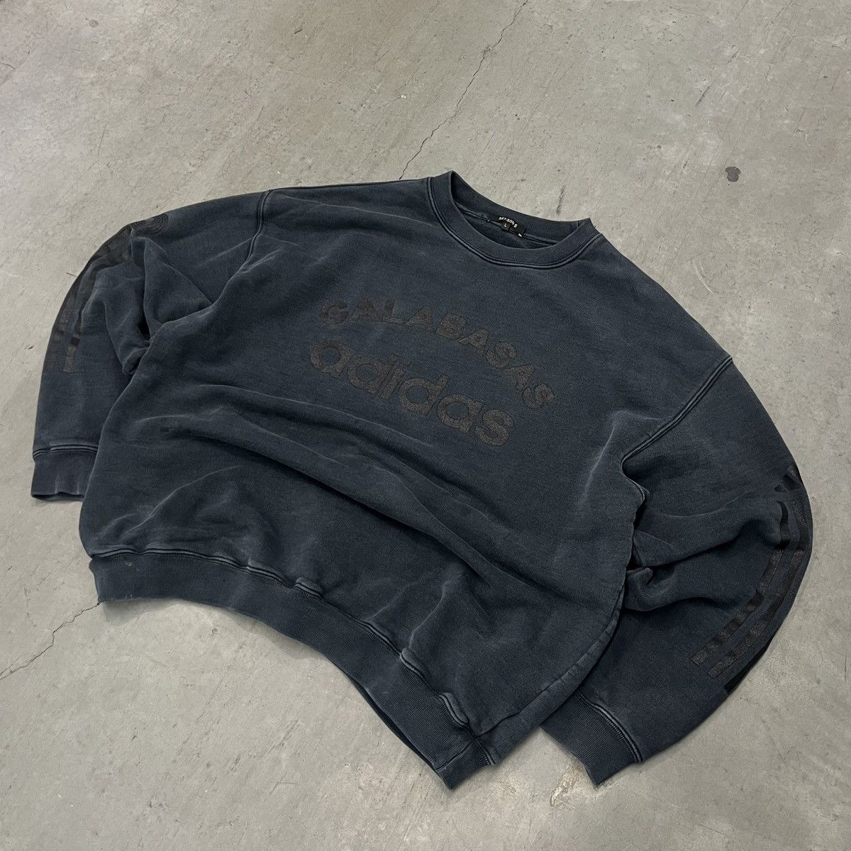 adidas gazelle silver green womens YEEZY Calabasas hoodie – Wellington Hunters and Collectors main image 0