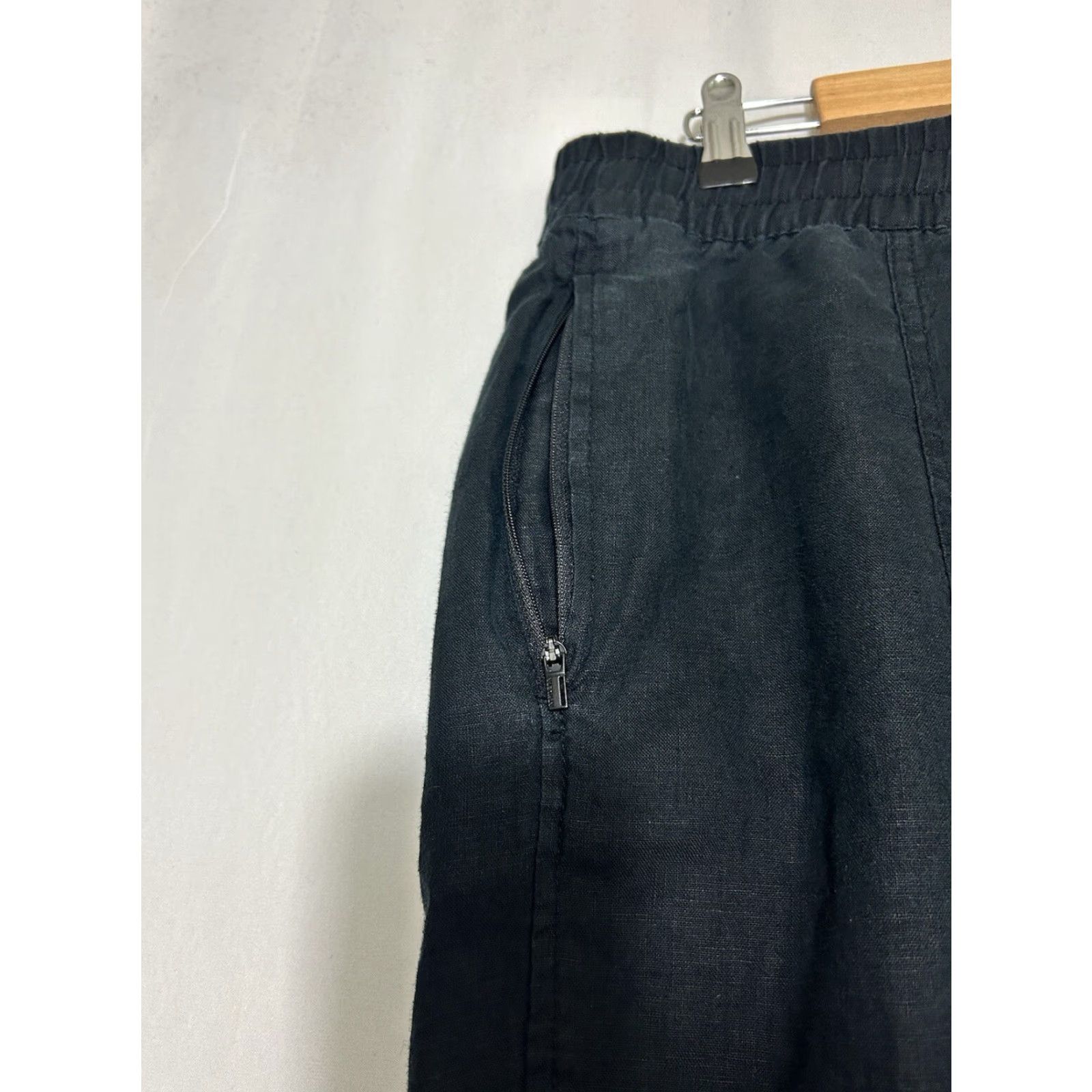 Athleta Athleta Womens Black Large Cotton Jogger Pants with Drawstring Closure User: Athleta Womens Black Large Cotton Jogger Pants with Drawstring Closure Size 36" / US 14 / IT 50 - 6 Thumbnail