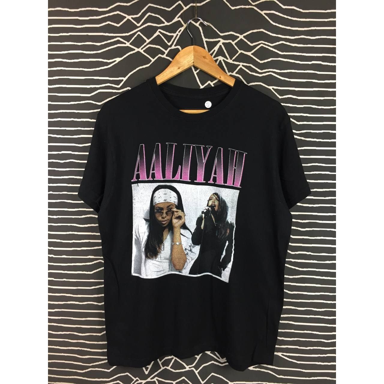Rap Tees × Vintage Aaliyah Queen of R&B Photo Print Hip Hop Rap Tees Size US L / EU 52-54 / 3 - 1 Thumbnail