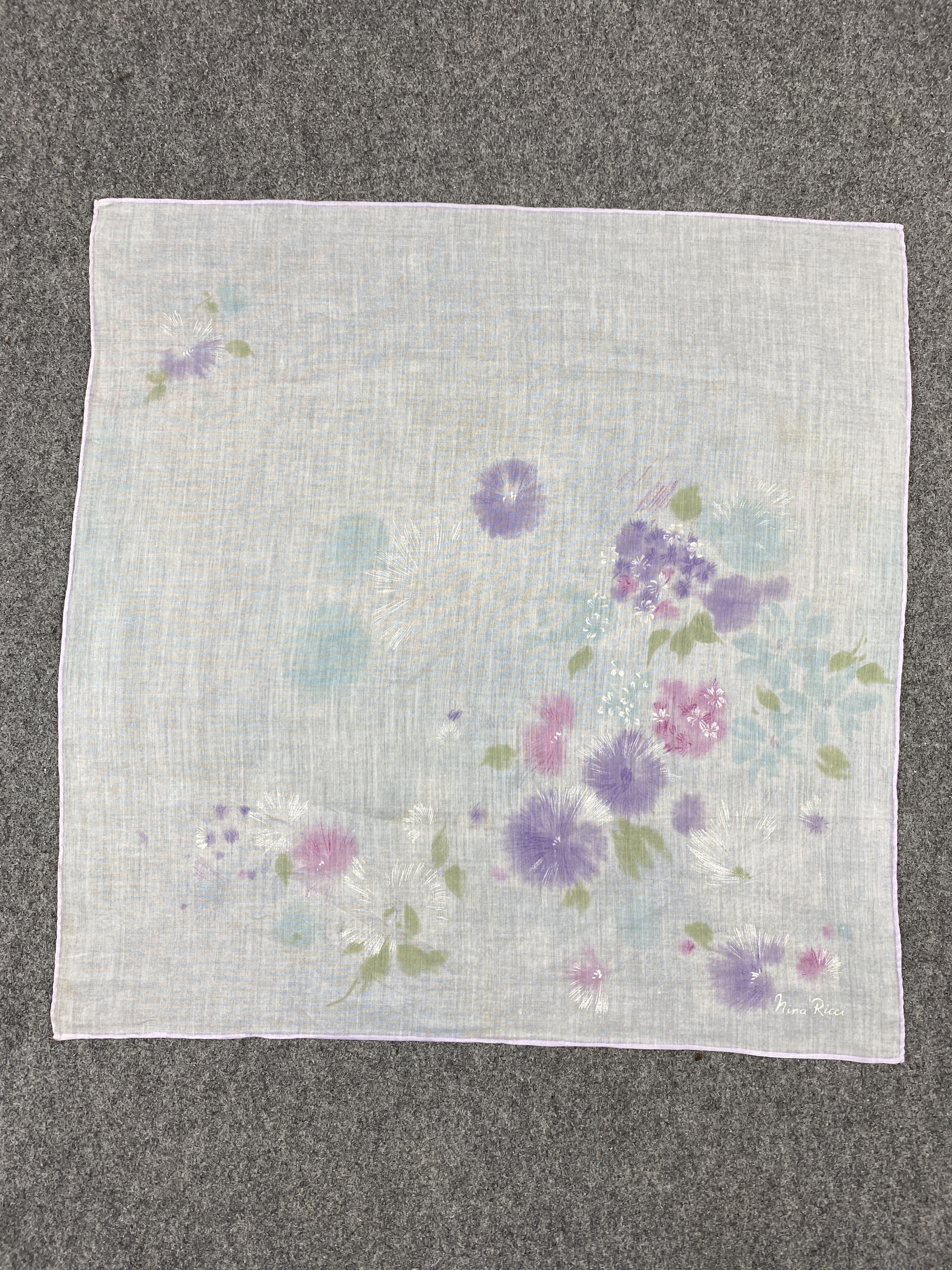 Vintage Nina Ricci Handkerchief / Neckerchief HKC1151 Size ONE SIZE - 4 Thumbnail