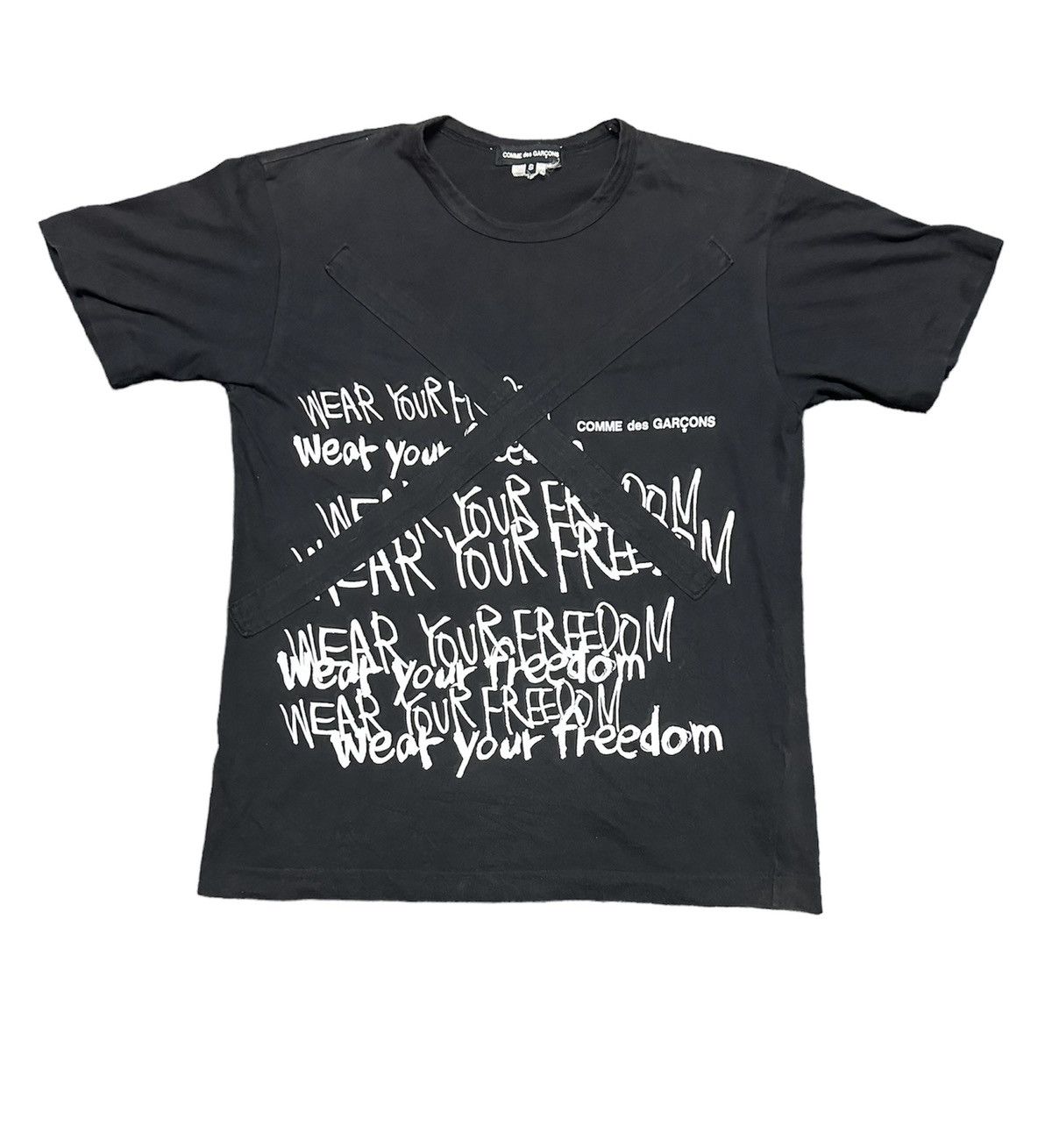 Comme des Garcons Comme des garcons spellout tee Size US S / EU 44-46 / 1 - 1 Thumbnail
