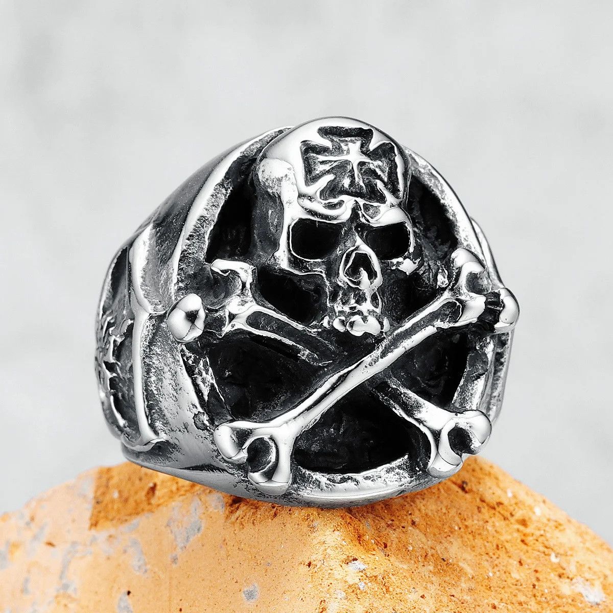 Jewelry Officer Skeleton Rock Poison Ring Size ONE SIZE - 2 Thumbnail