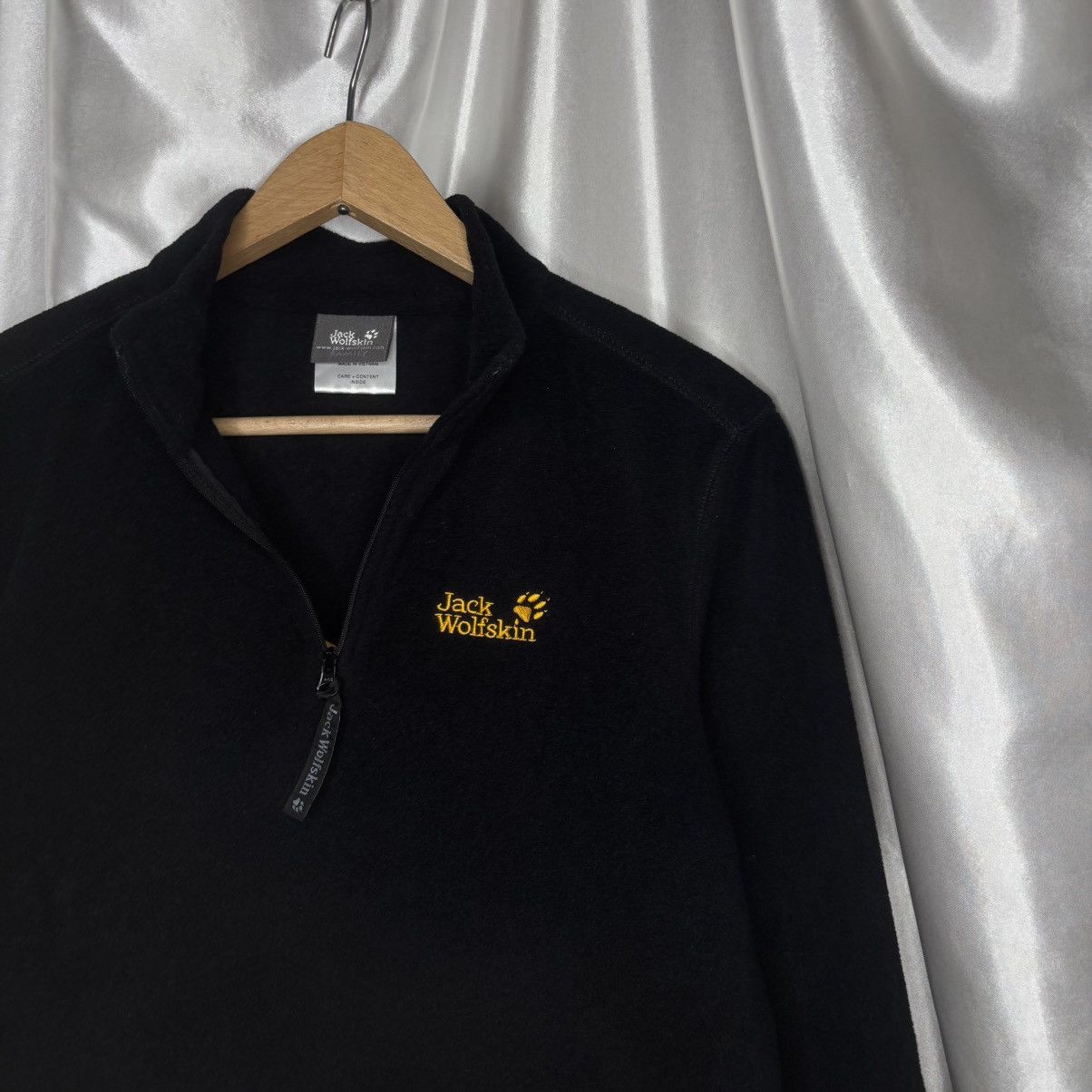 Jack Wolfskin × Vintage black Jack wolfskin fleece sweatshirt with logo embroidery Size US S / EU 44-46 / 1 - 6 Thumbnail