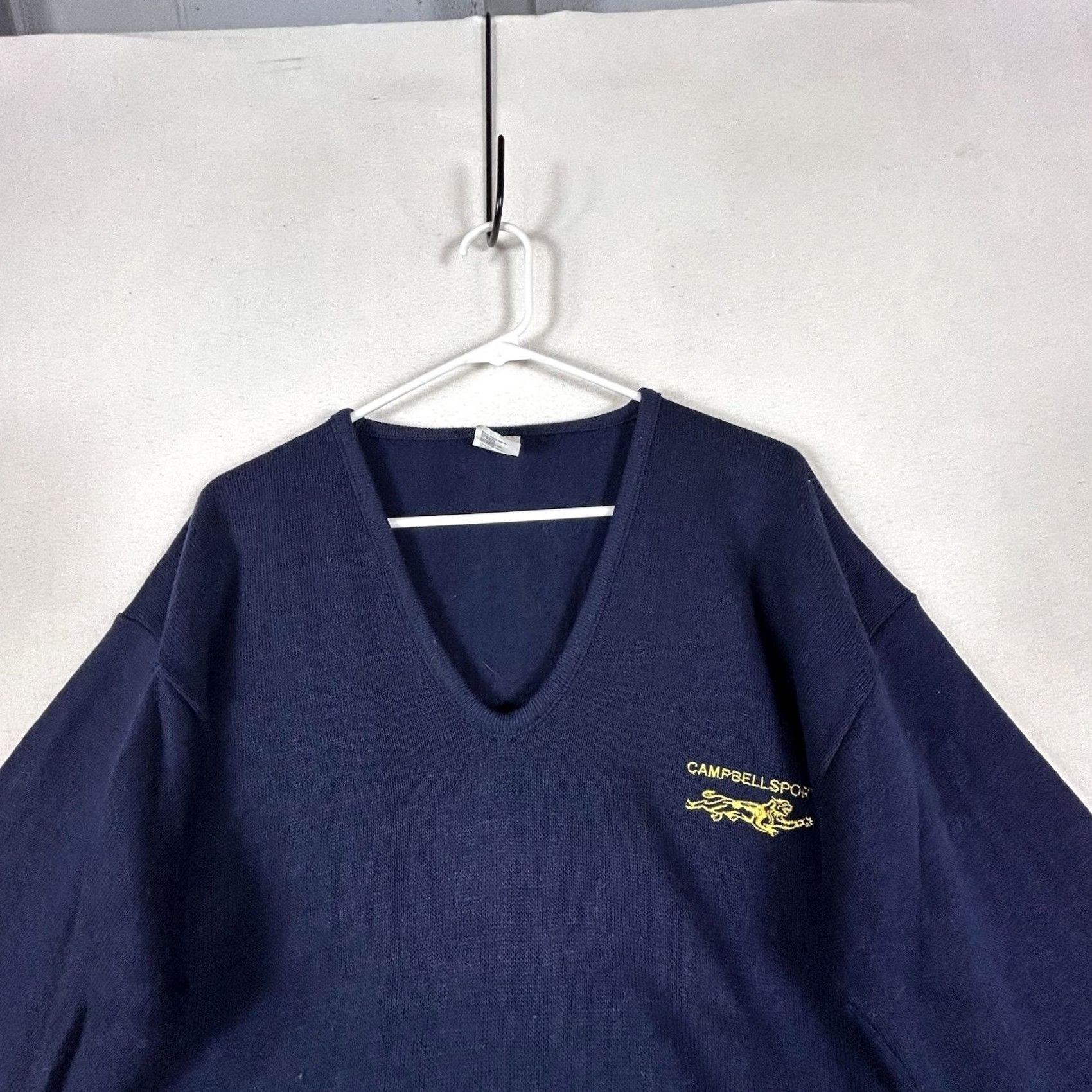 Vintage VINTAGE Discus Athletics Sweatshirt Mens XL V-Neck Pullover USA 80s 90s Blue Size US XL / EU 56 / 4 - 2 Thumbnail