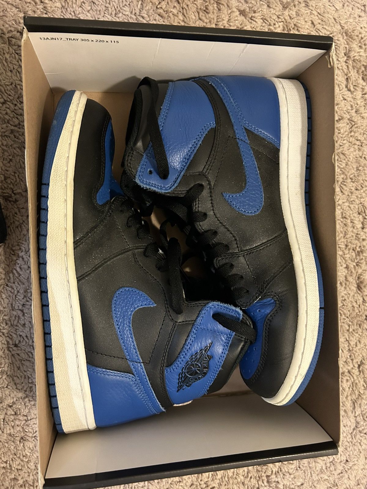 Jordan Brand Jordan 1 Retro OG Royal 2017 - Size 9 Size US 9 / EU 42 - 1 Thumbnail