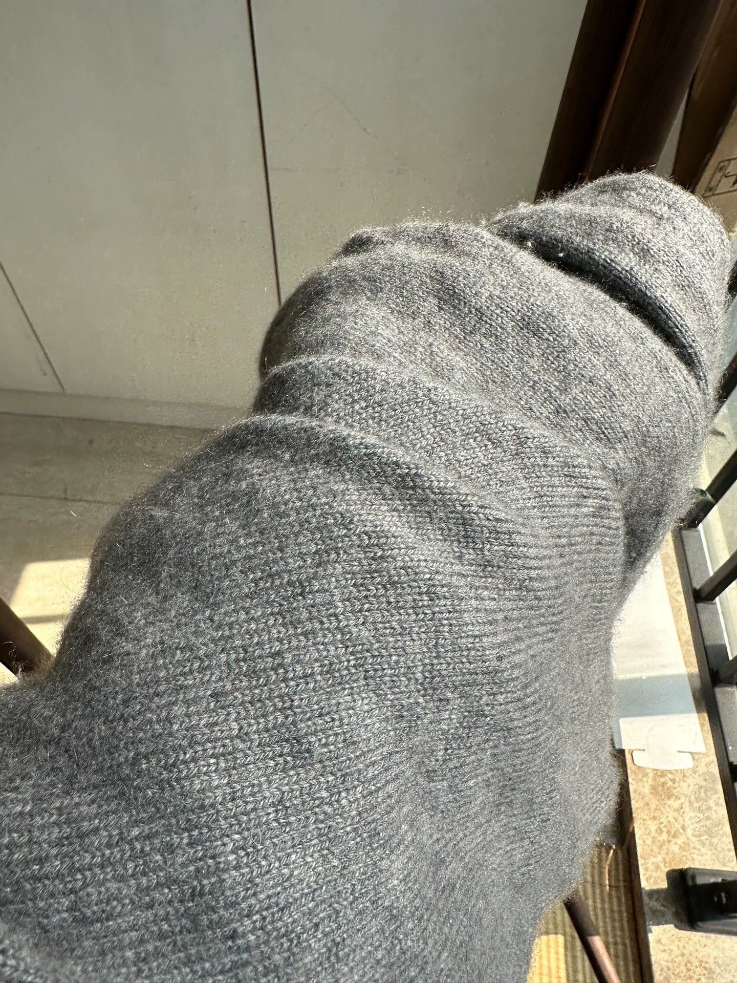 Tom Ford Tom Ford Cashmere Jumper XS 95 New V-neck F/B Cuff Thumbholes Size XS / US 0-2 / IT 36-38 - 6 Thumbnail