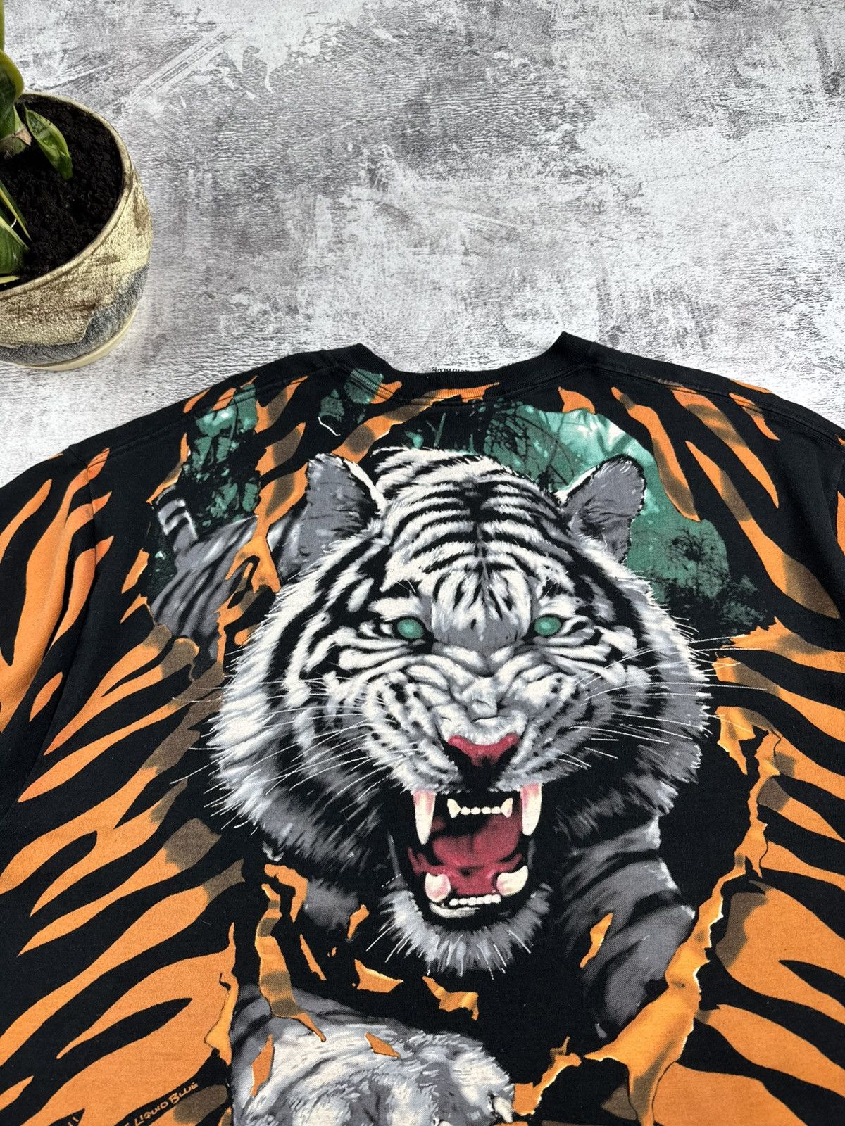 Liquid Blue Vintage Liquid Blue 1995 Tiger Over Print John Connel 90s Humor USA T Shirt Tee Size US XL / EU 56 / 4 - 18 Thumbnail