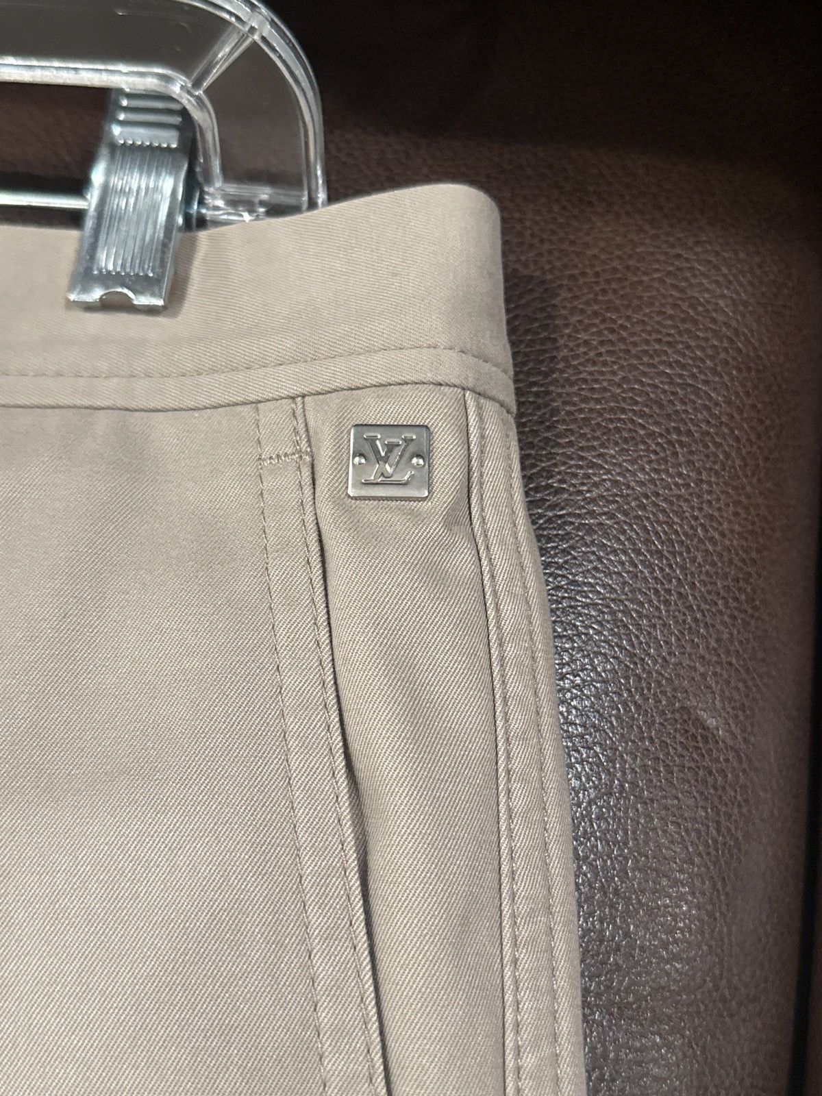 Louis Vuitton Louis Vuitton Khaki Pants Size US 34 / EU 50 - 1 Thumbnail